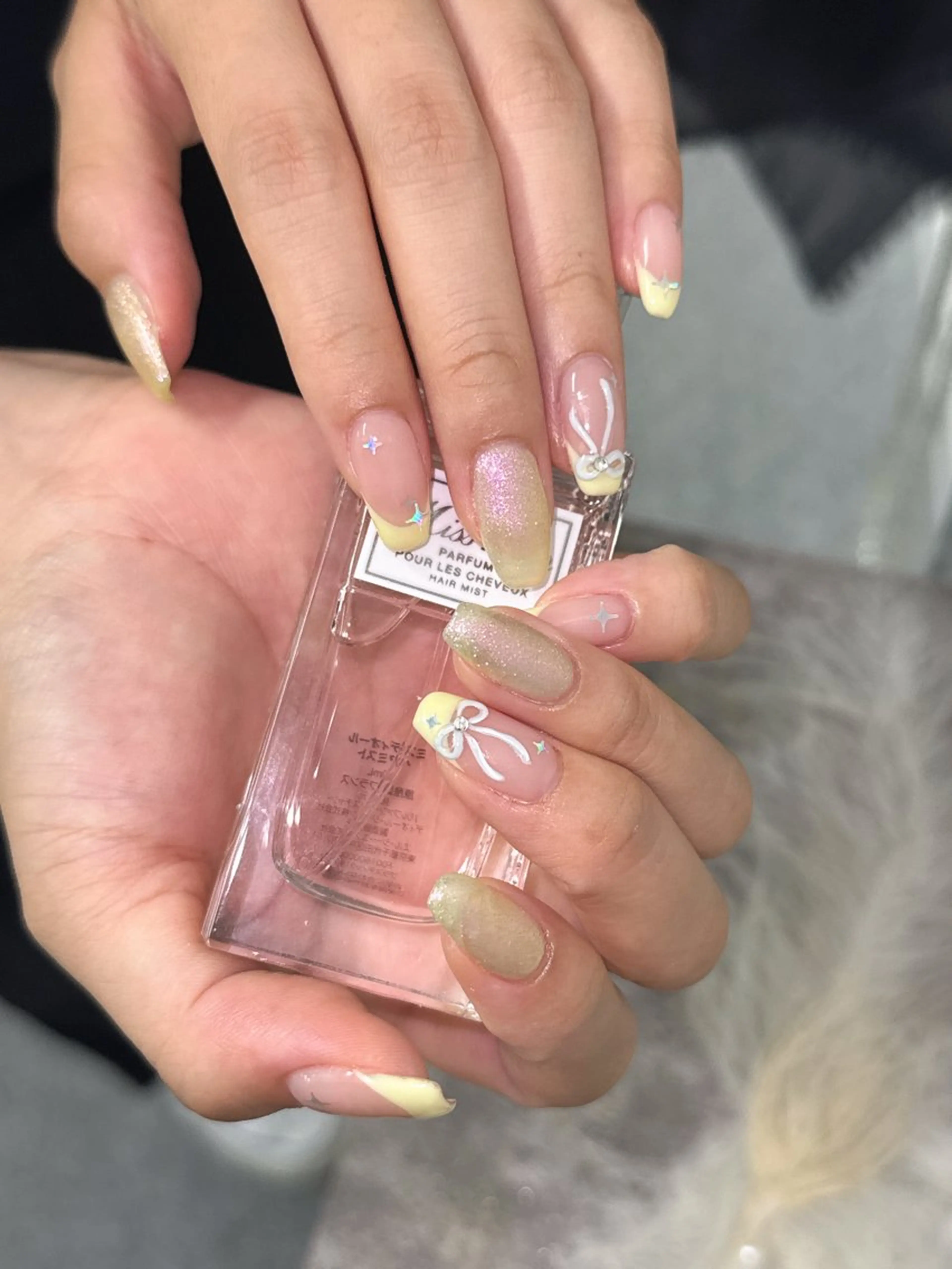 ネイル ハンドネイル グロー ネイルのネイルデザイン