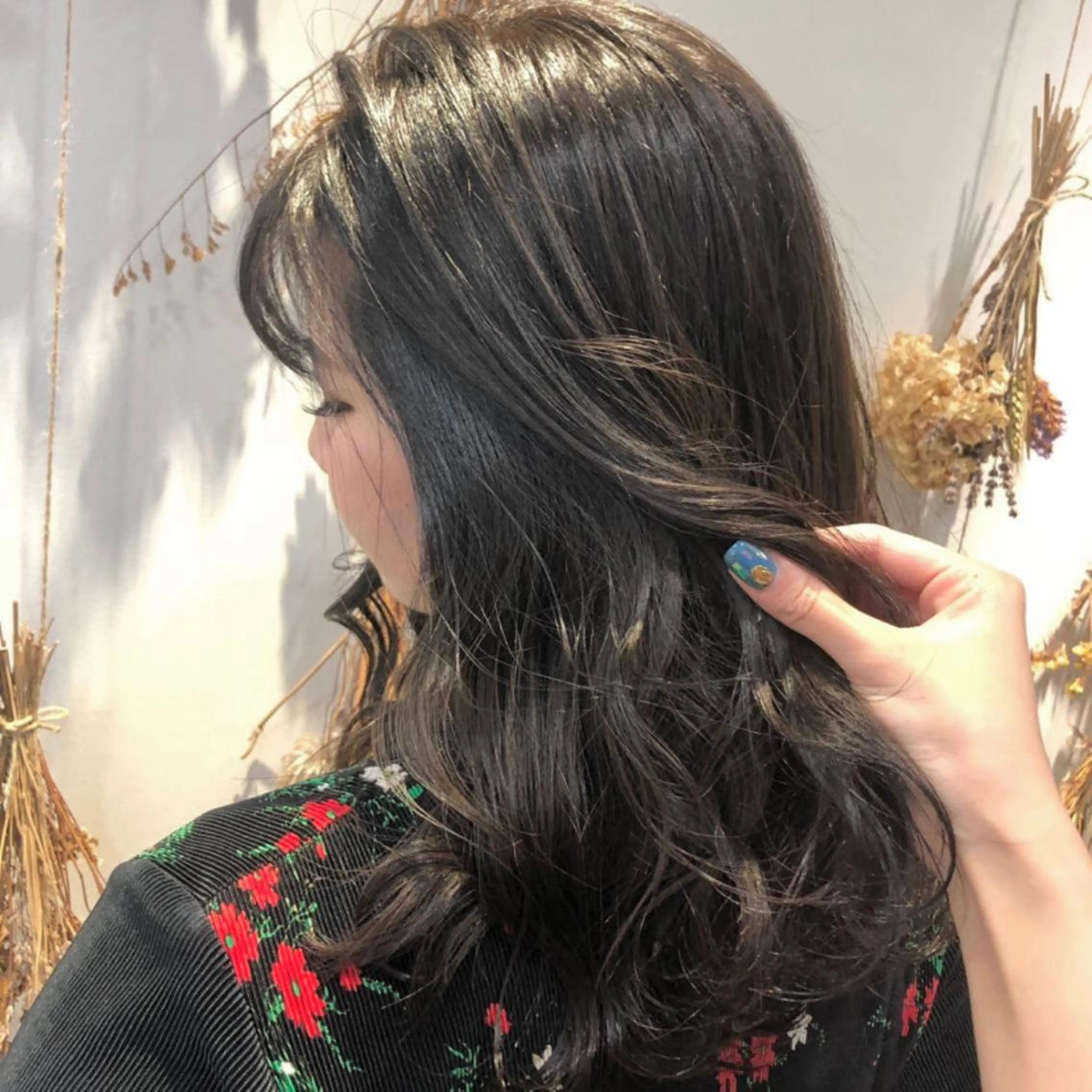 ロング カラー ヘアアレンジ ハイトーン特化 川井優汰のヘアスタイル