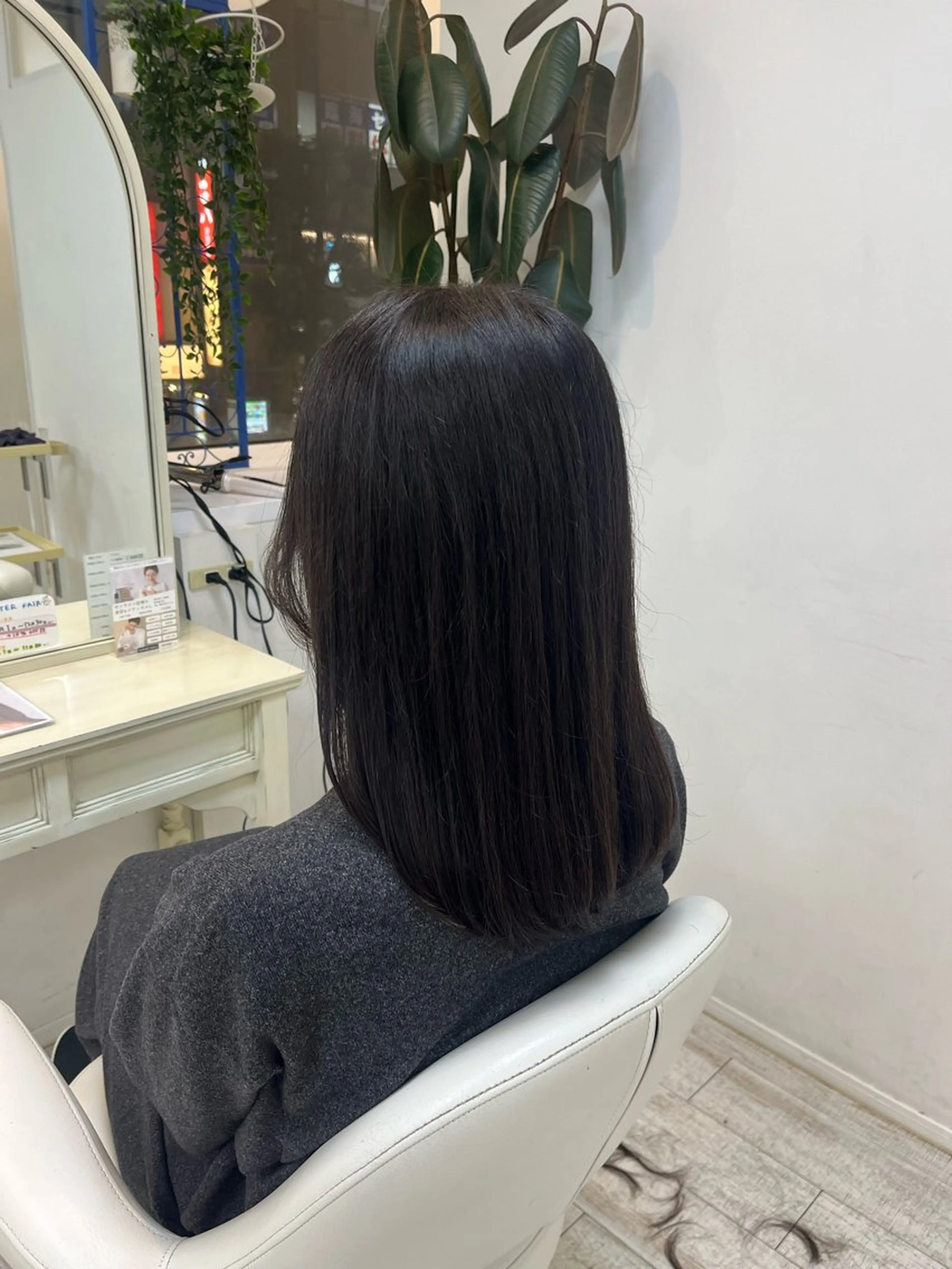 セミロング 小川 夏花のヘアスタイル