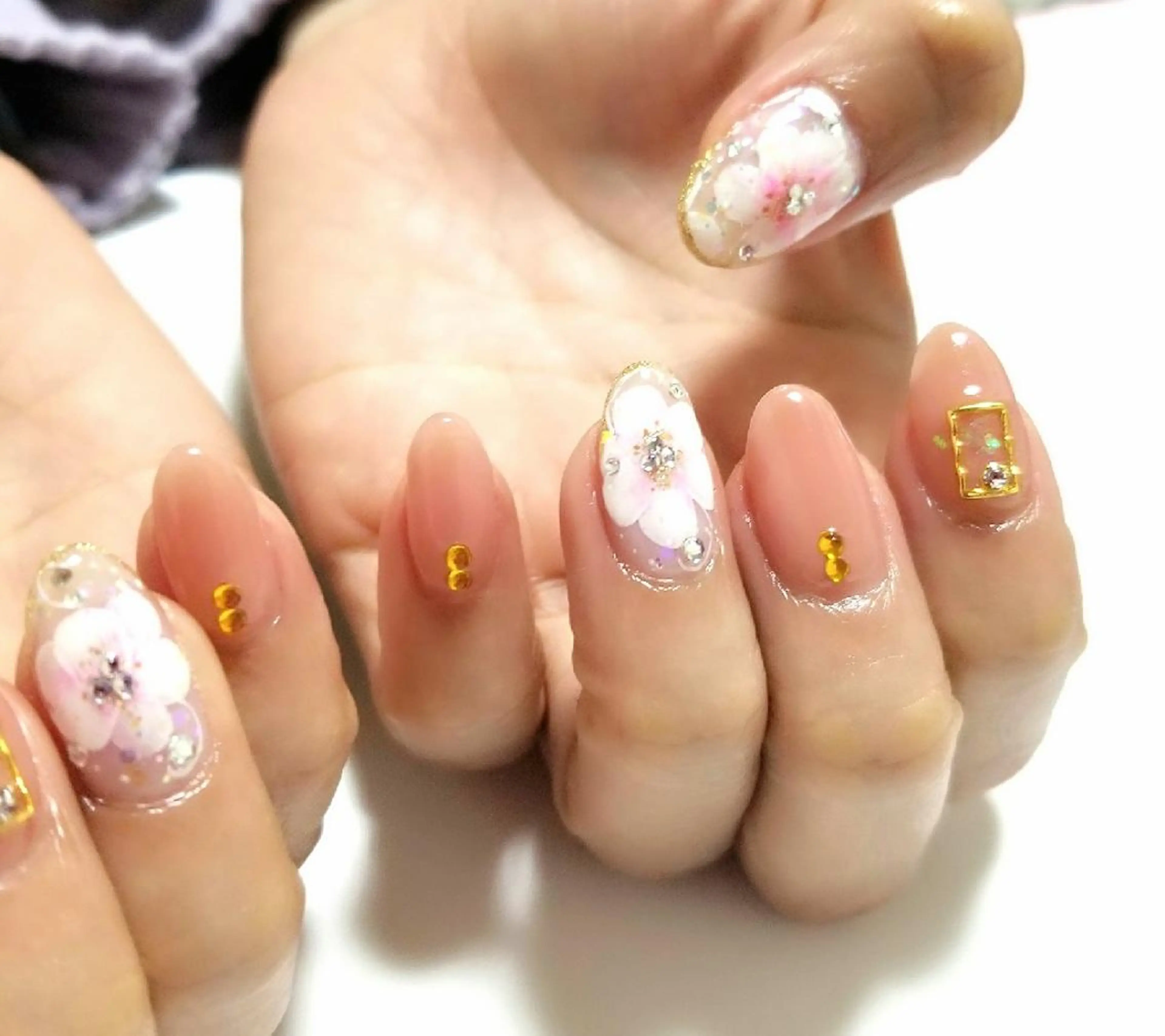 ネイル フラワーネイル nail salon ipuniのネイルデザイン