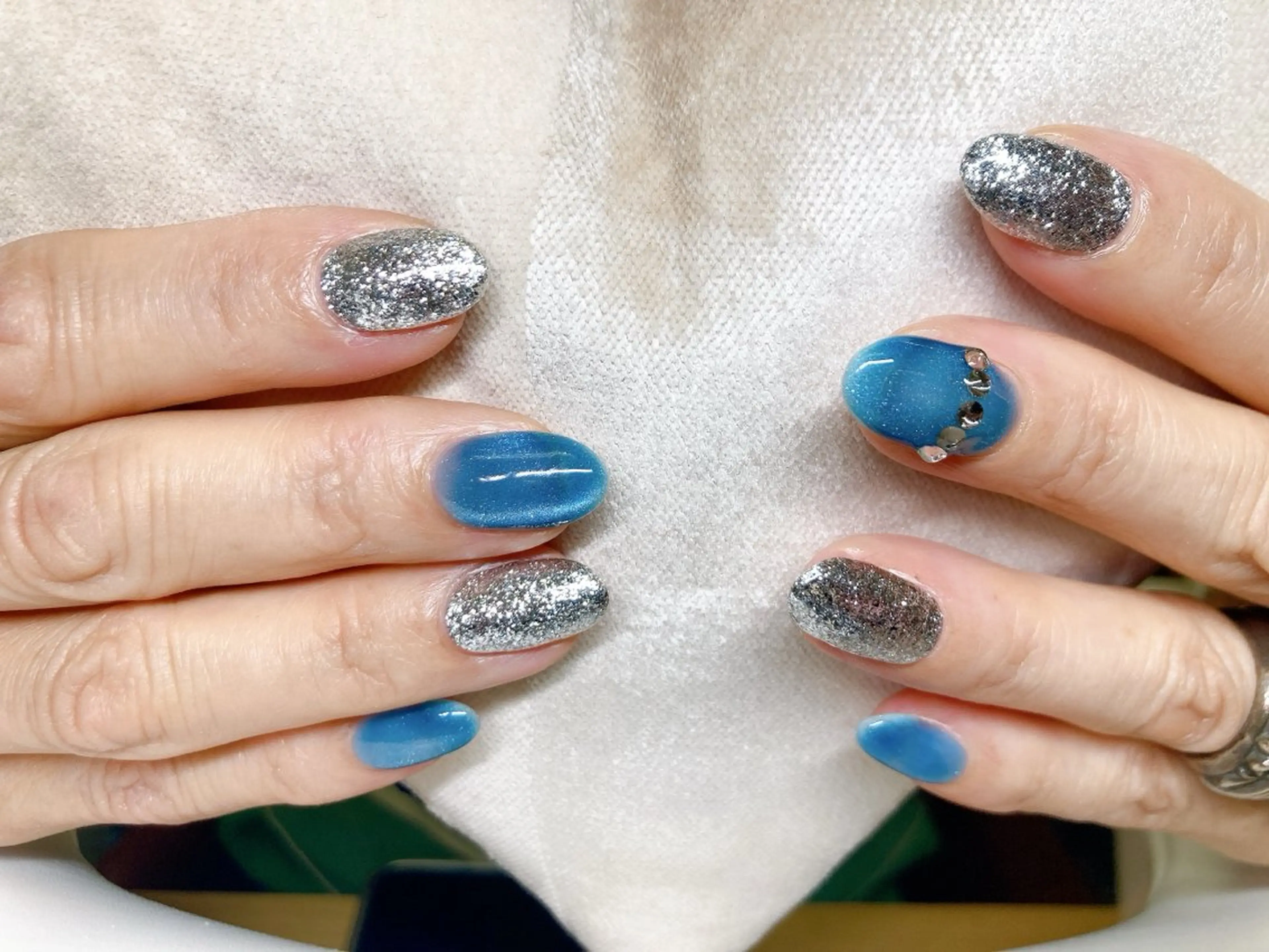 ネイル ECLAT エクラ所属・寺山 千鶴のネイルデザイン