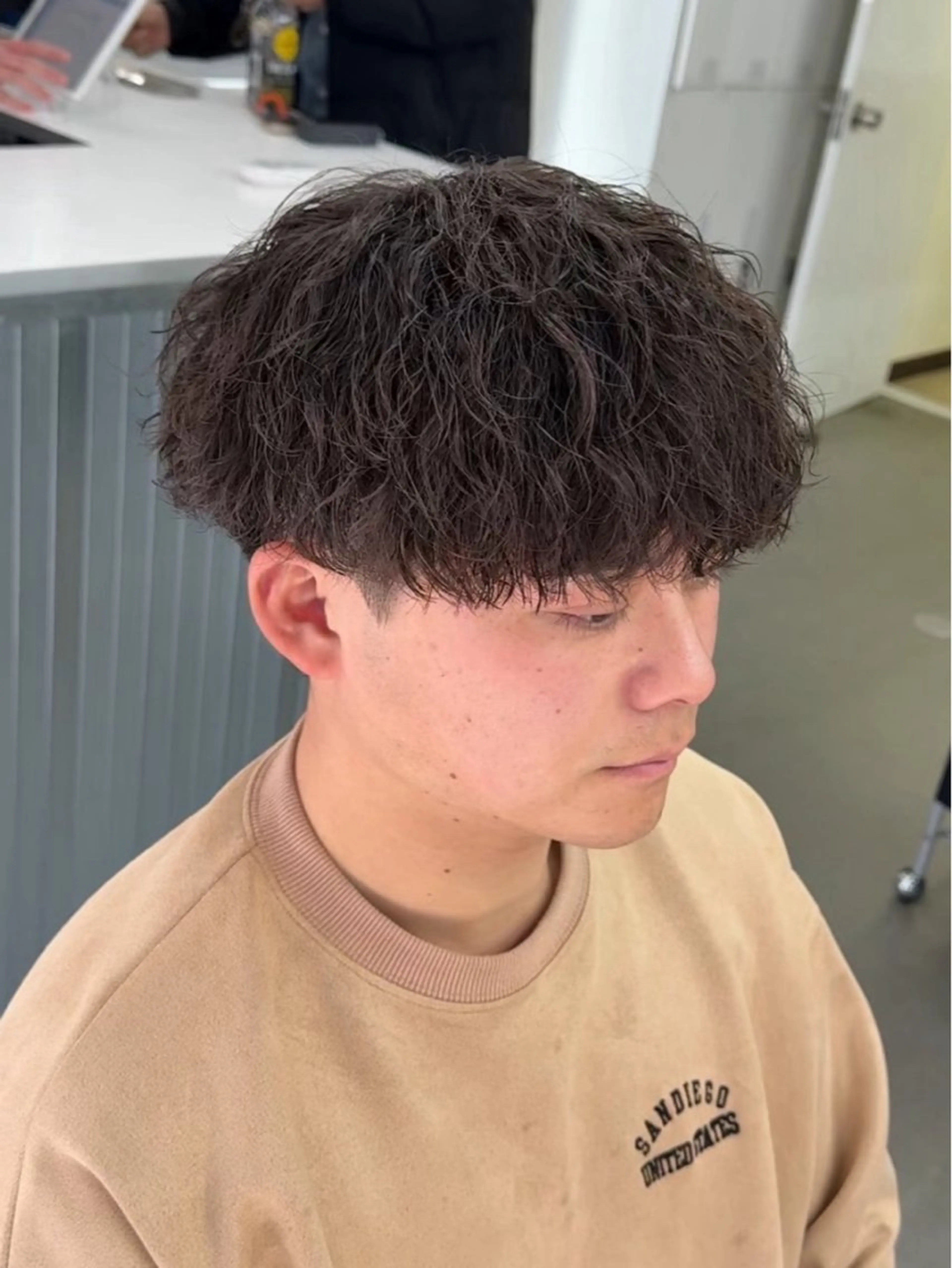 ショート パーマ メンズ メンズパーマ 波巻きパーマ 渋谷／ブリーチ／ カラーモデル／はるとのヘアスタイル