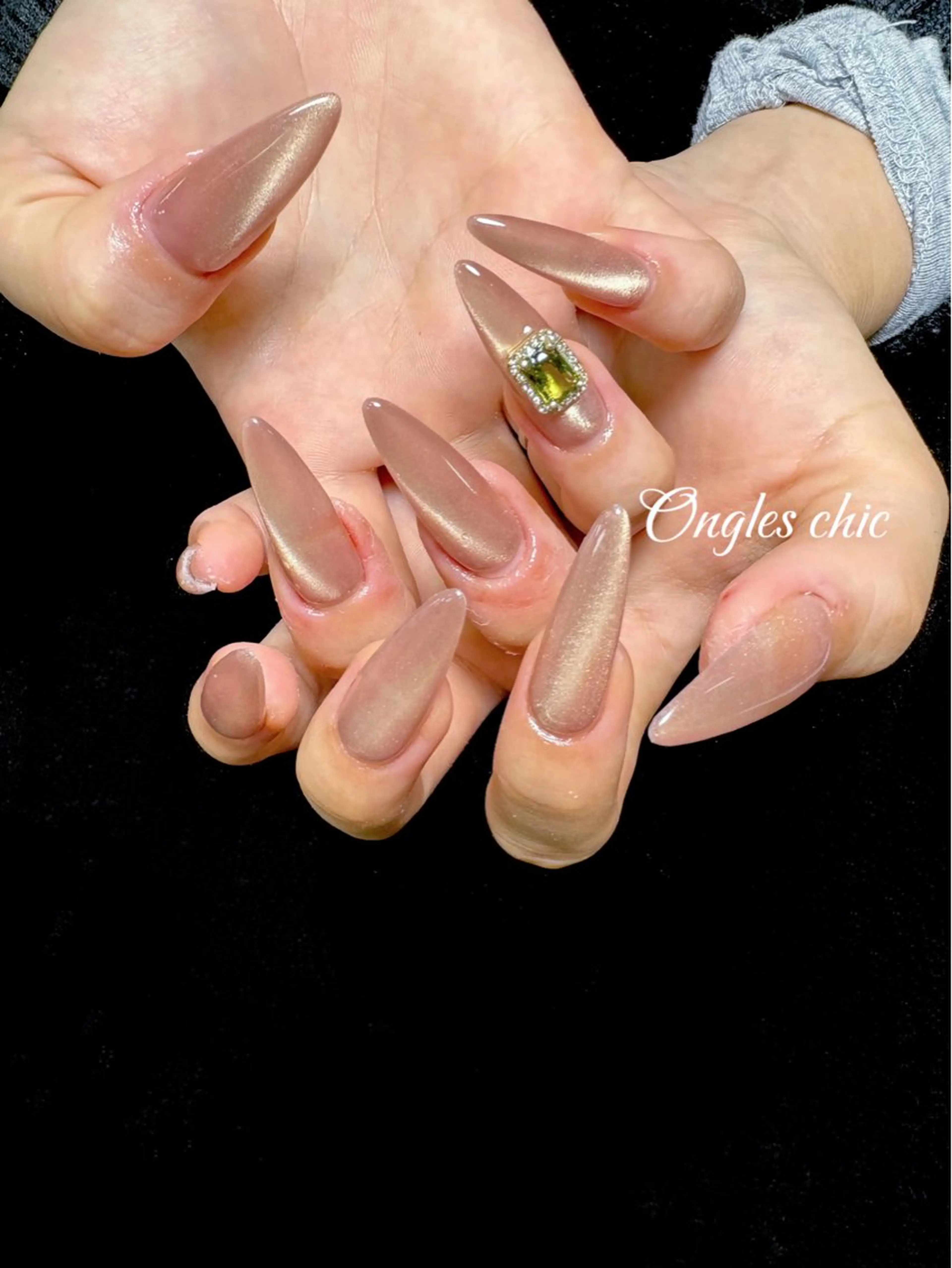 ネイル ハンドネイル ハンドケア ongles chicのネイルデザイン