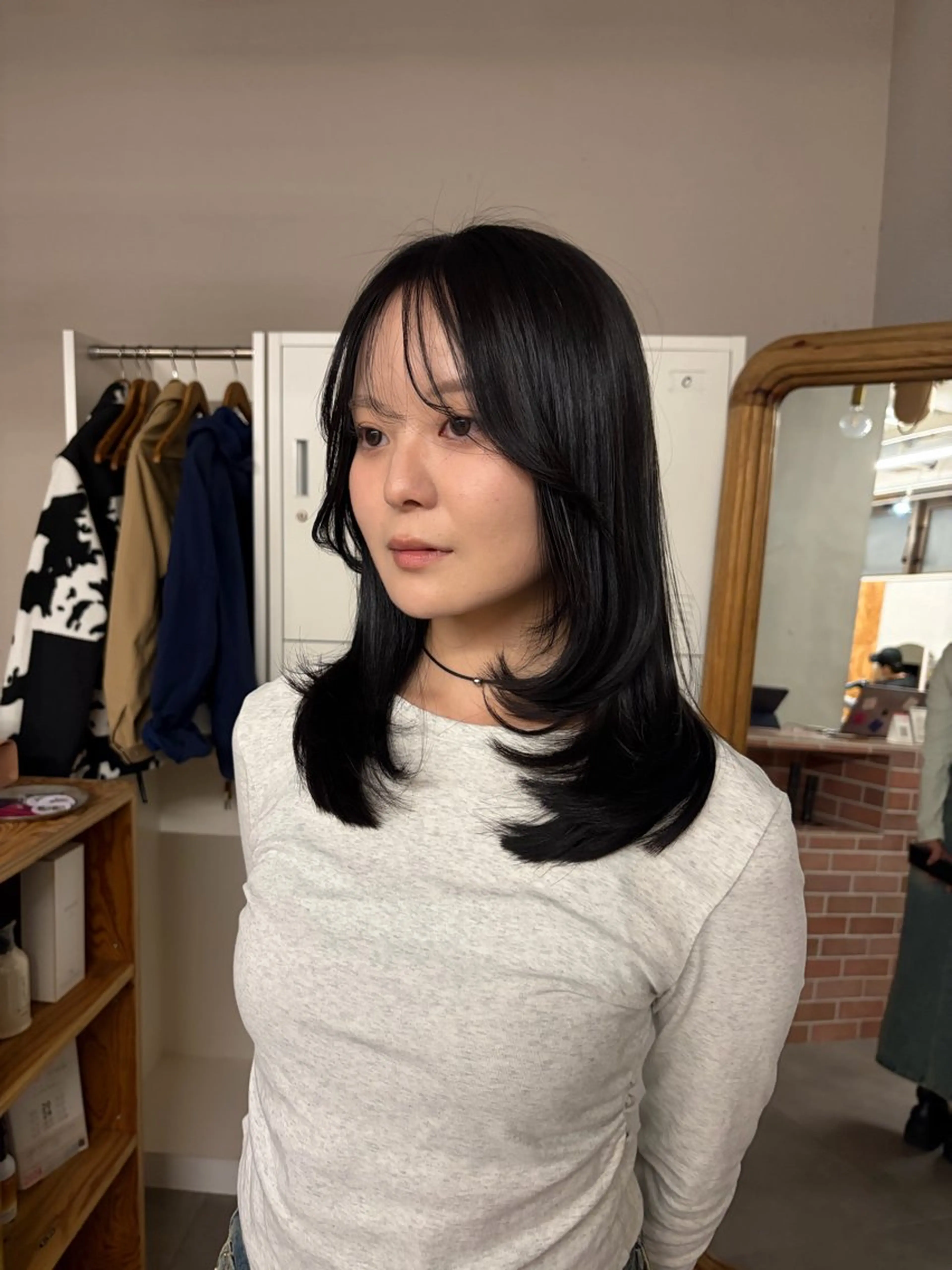 ミディアム カラー ボブレイヤー ミディアムパーマ ブリーチ グレージュ ブリーチなしカラー レイヤーカット/ 酸性ストレート梅田のヘアスタイル