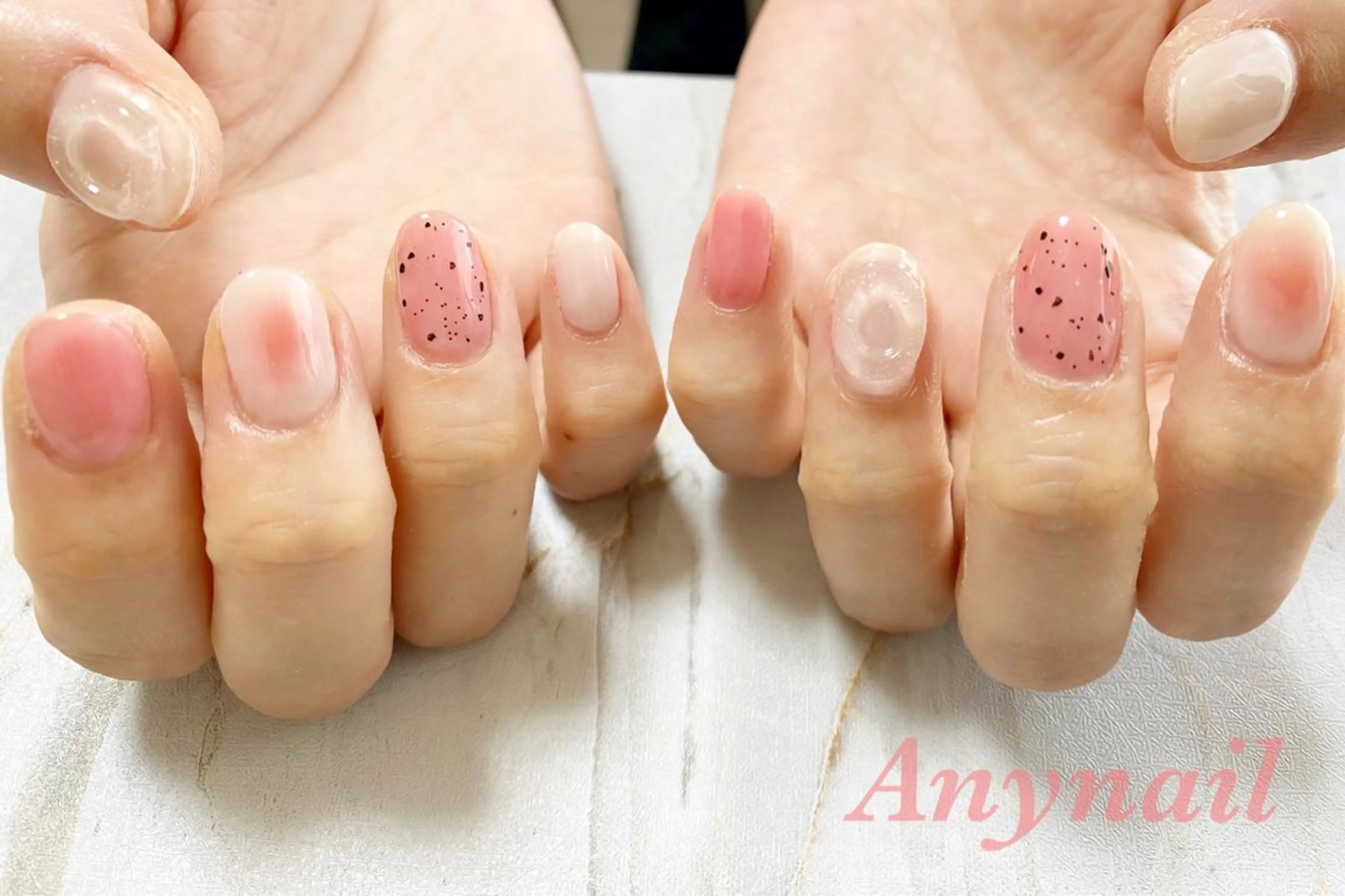 ネイル ブルー チークネイル ぷっくりネイル 夏ネイル ハンドネイル 岩澤 恵子のネイルデザイン