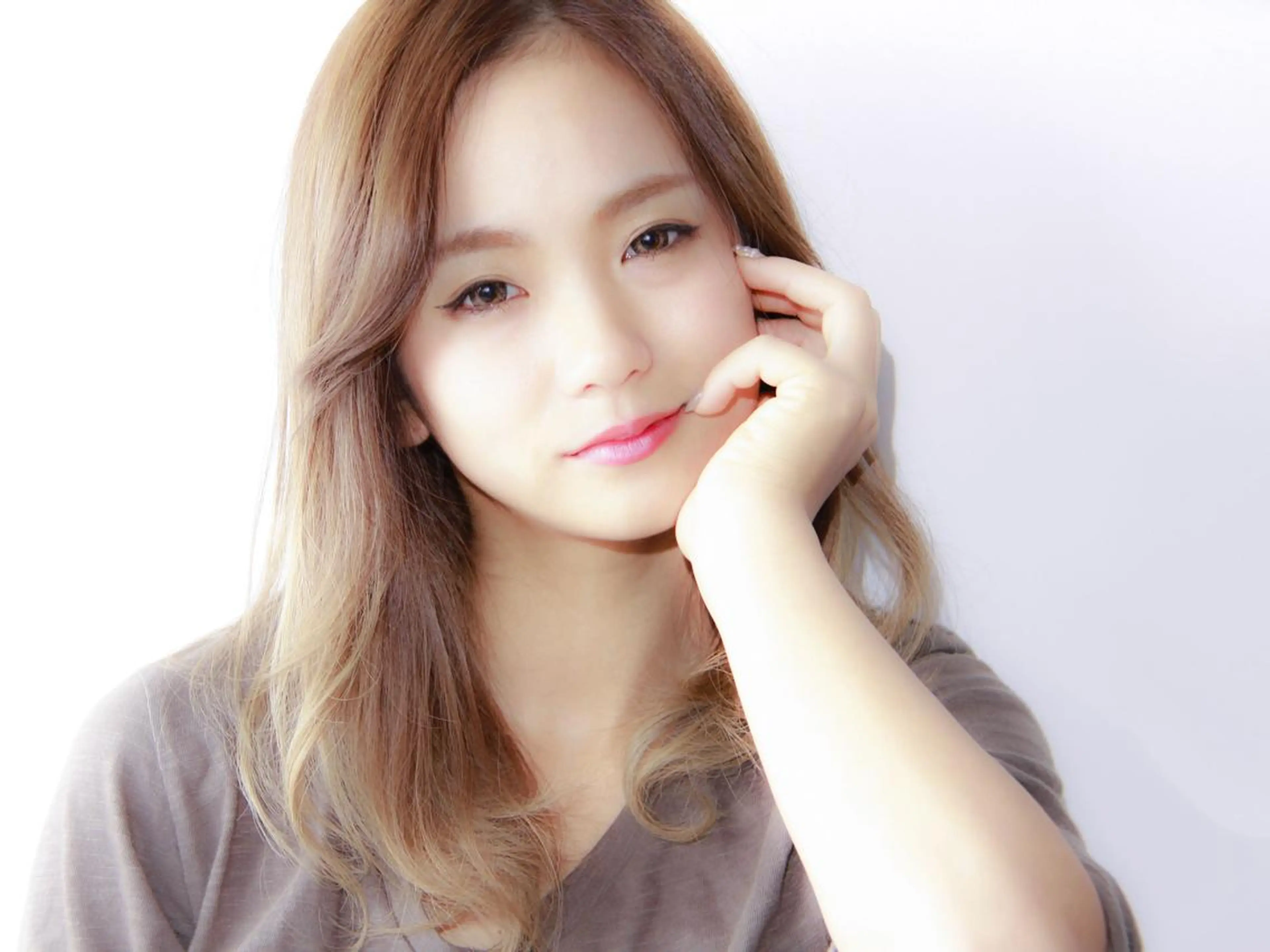 セミロング YOKOI SHINJIのヘアスタイル