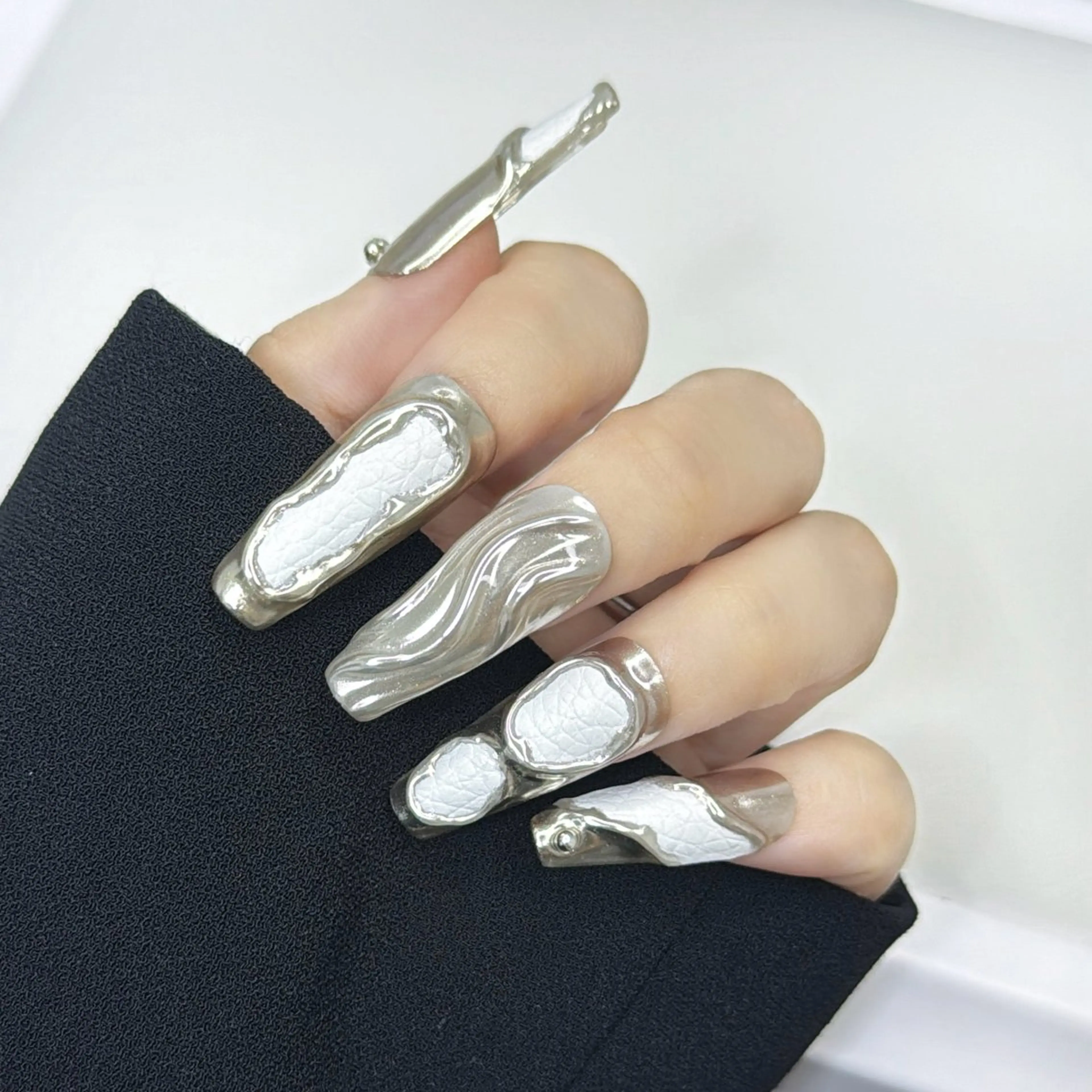 ネイル ハンドネイル Nail salon Lycoris キキのネイルデザイン