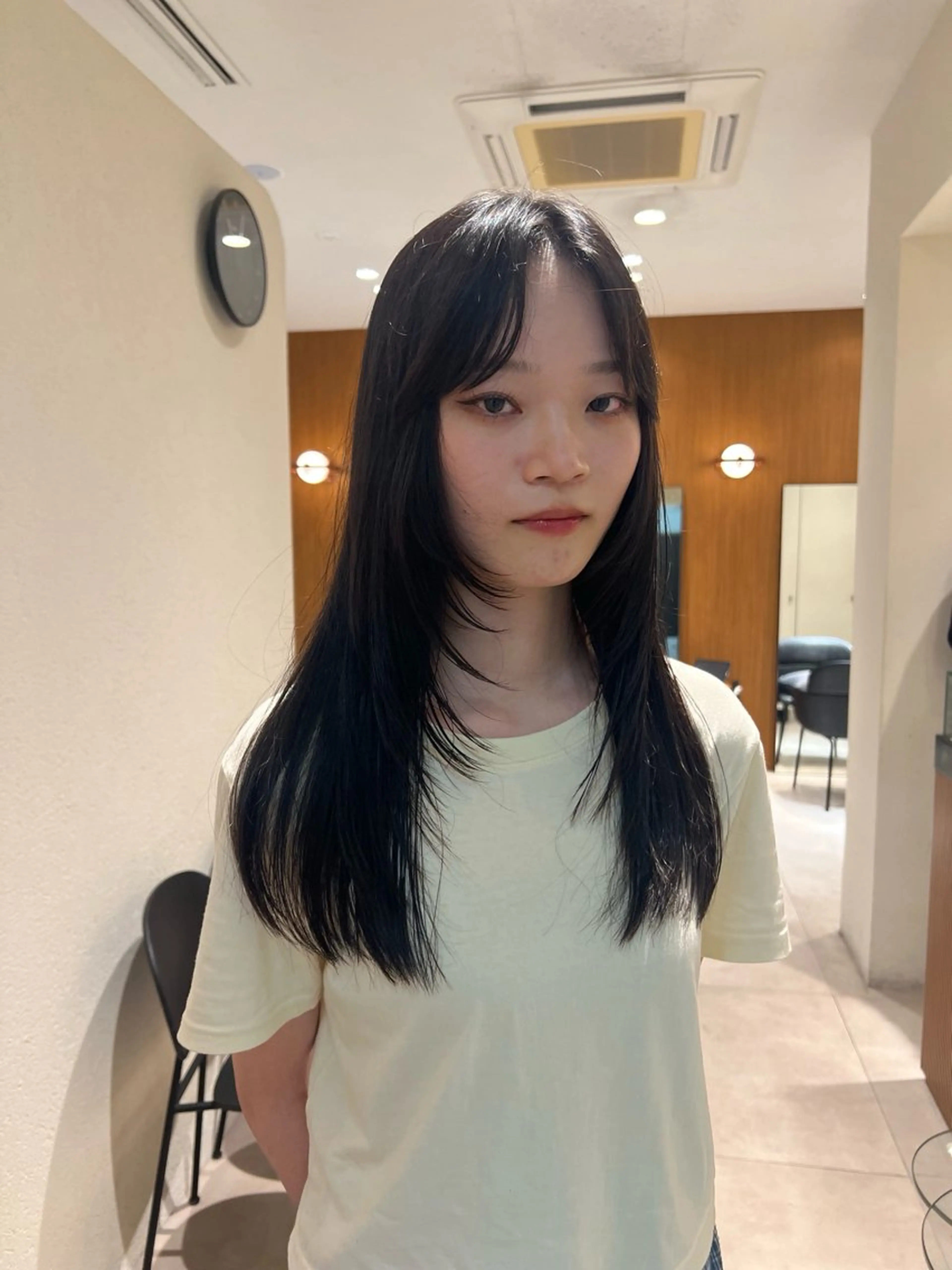 セミロング セミロングパーマ レイヤーカット yiye   神宮前所属・manami /ショ ート/カットモデルのヘアスタイル