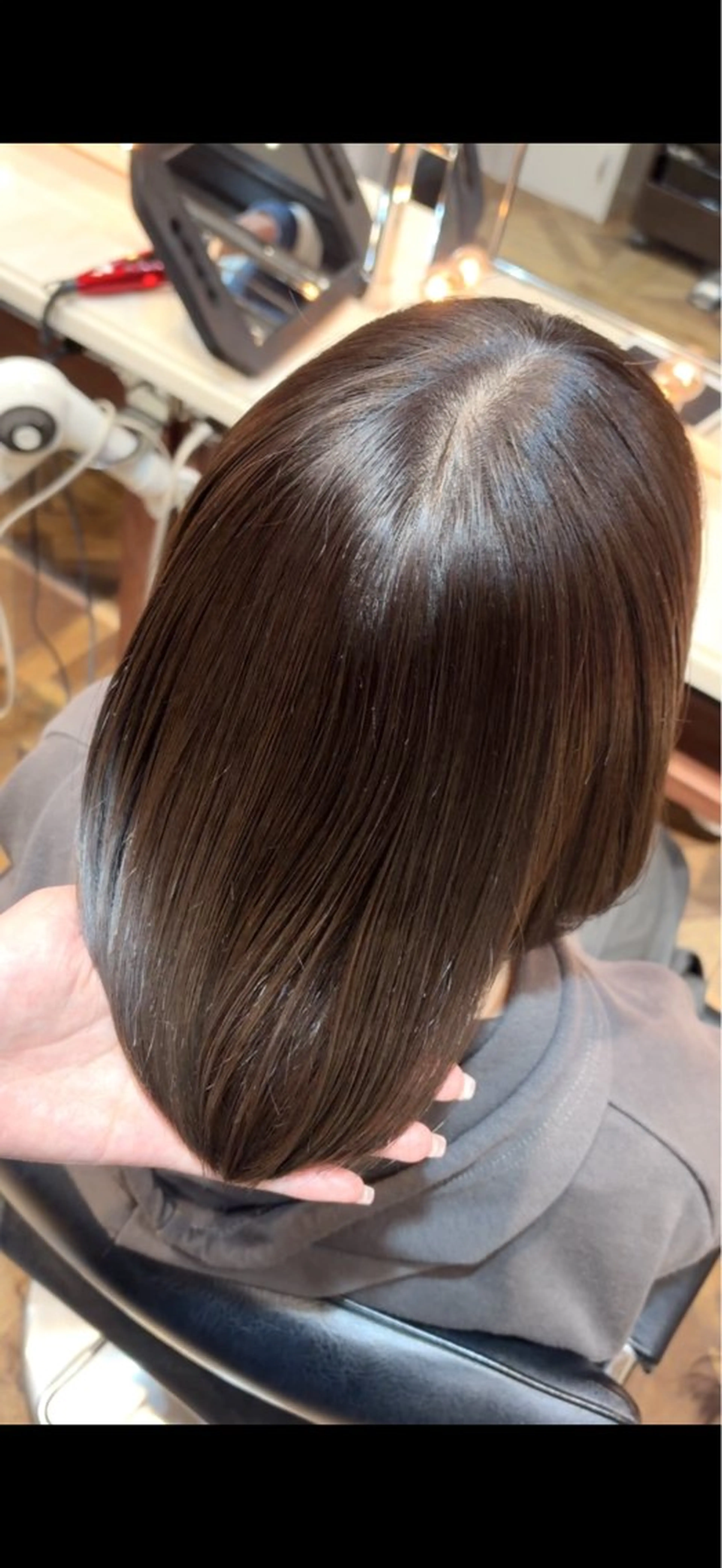 ミディアム カラー ブリーチ グレージュ ブリーチなしカラー オリーブグレージュ オリーブグレー カット ヘアカラー トリートメント BEBE所属・ご新規様限定 透明感カラーKANAのヘアスタイル