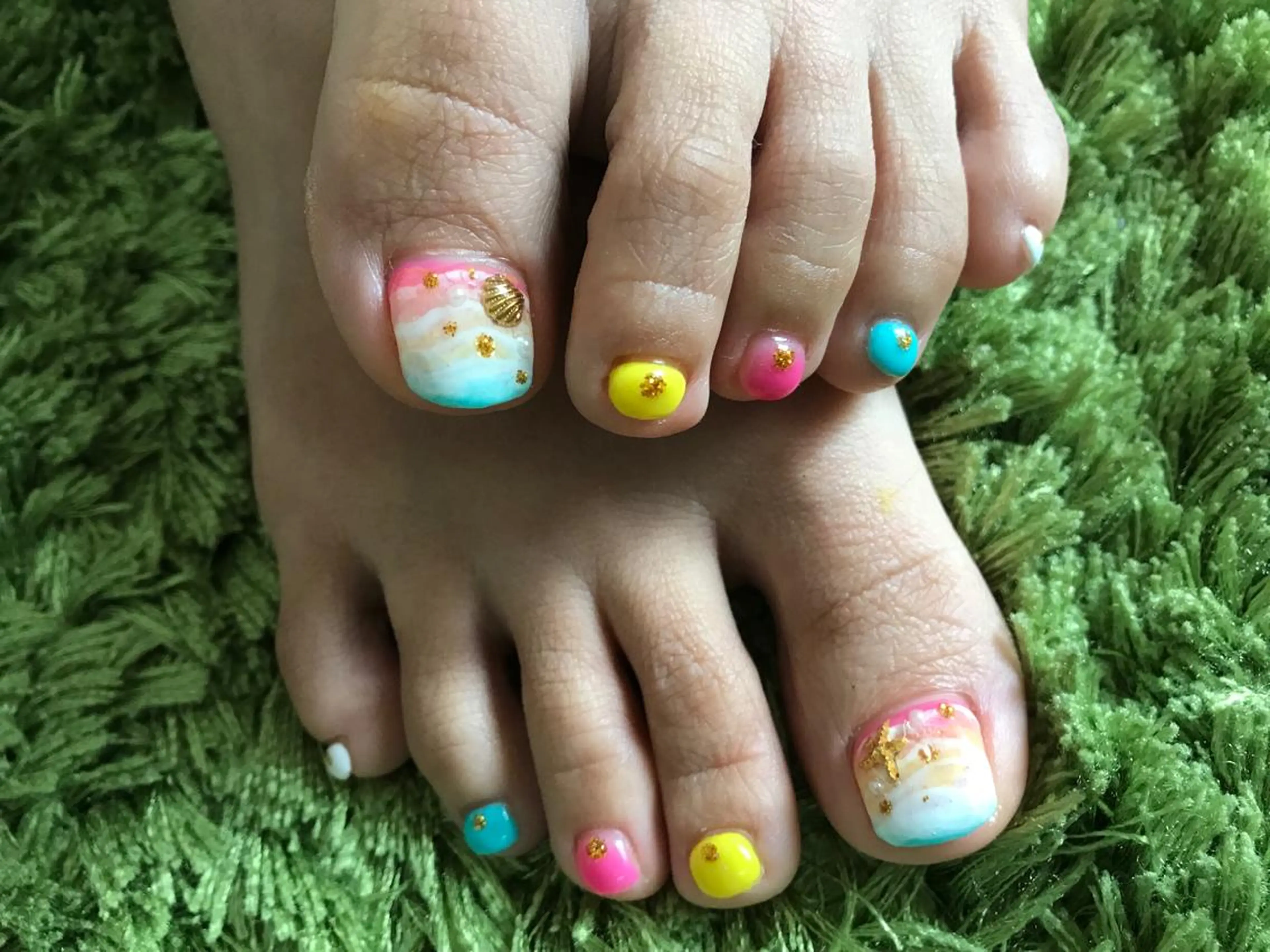 ネイル 持ち込み 金沢 未緒のネイルデザイン