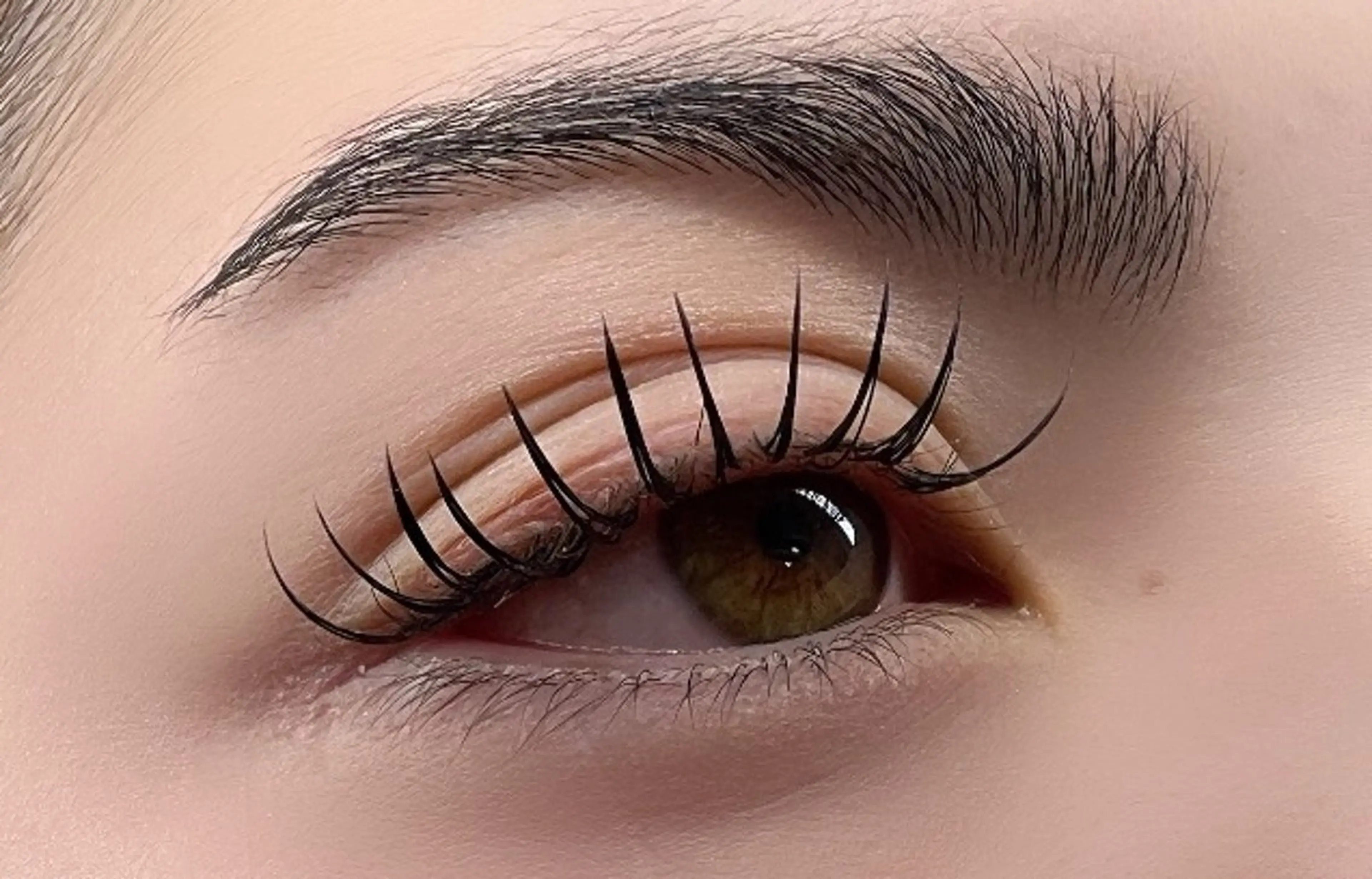 マツエク・マツパ FLY NAIL&Eyelash Salon 梅田店所属・YUKI FUKUMARUのマツエク・マツパデザイン