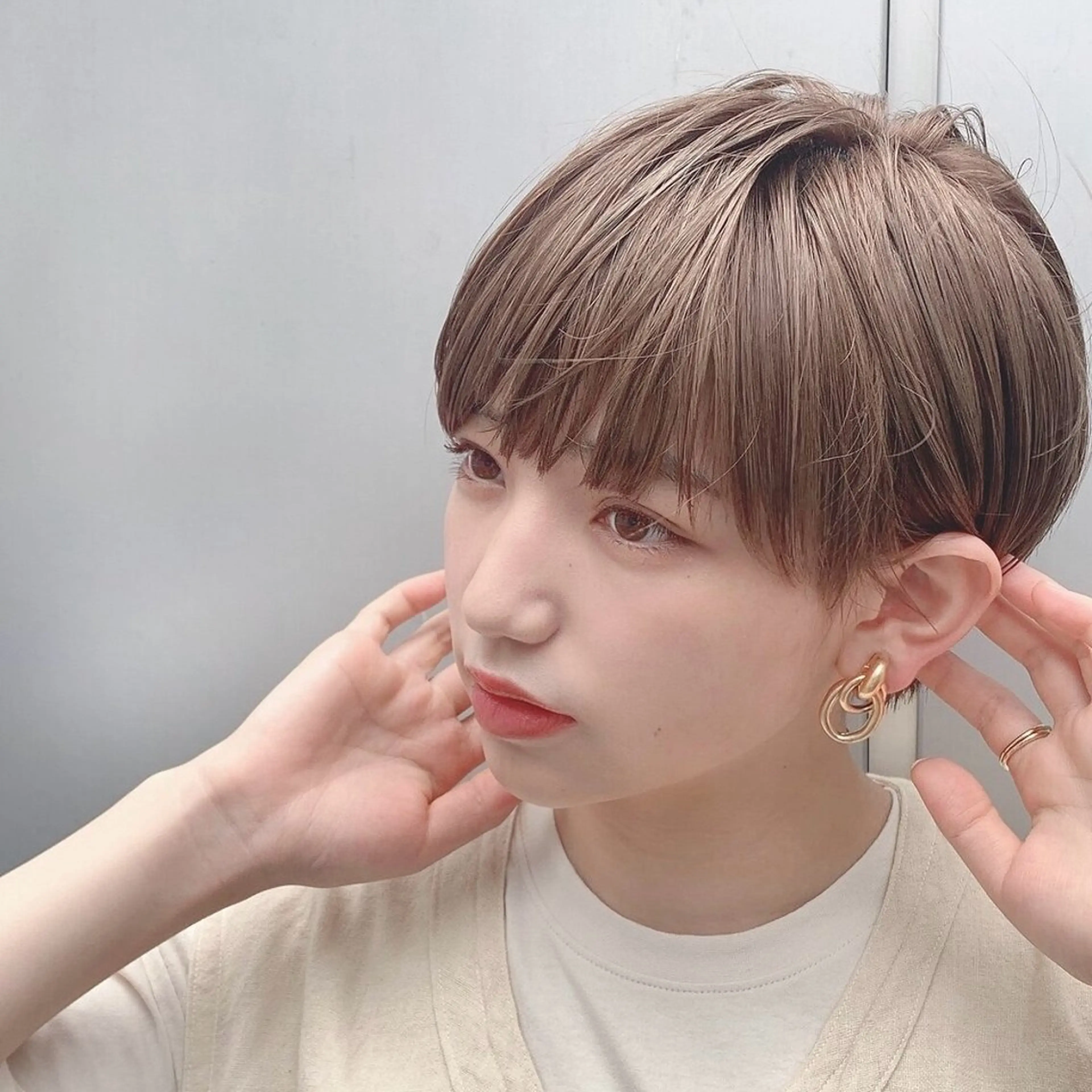 ショート カラー 透明感カラー 似合わせカット ショートヘア 小顔カット カット ヘアカラー トリートメント ヘッドスパ ヘアセット 短めショートカット カットモデルのヘアスタイル