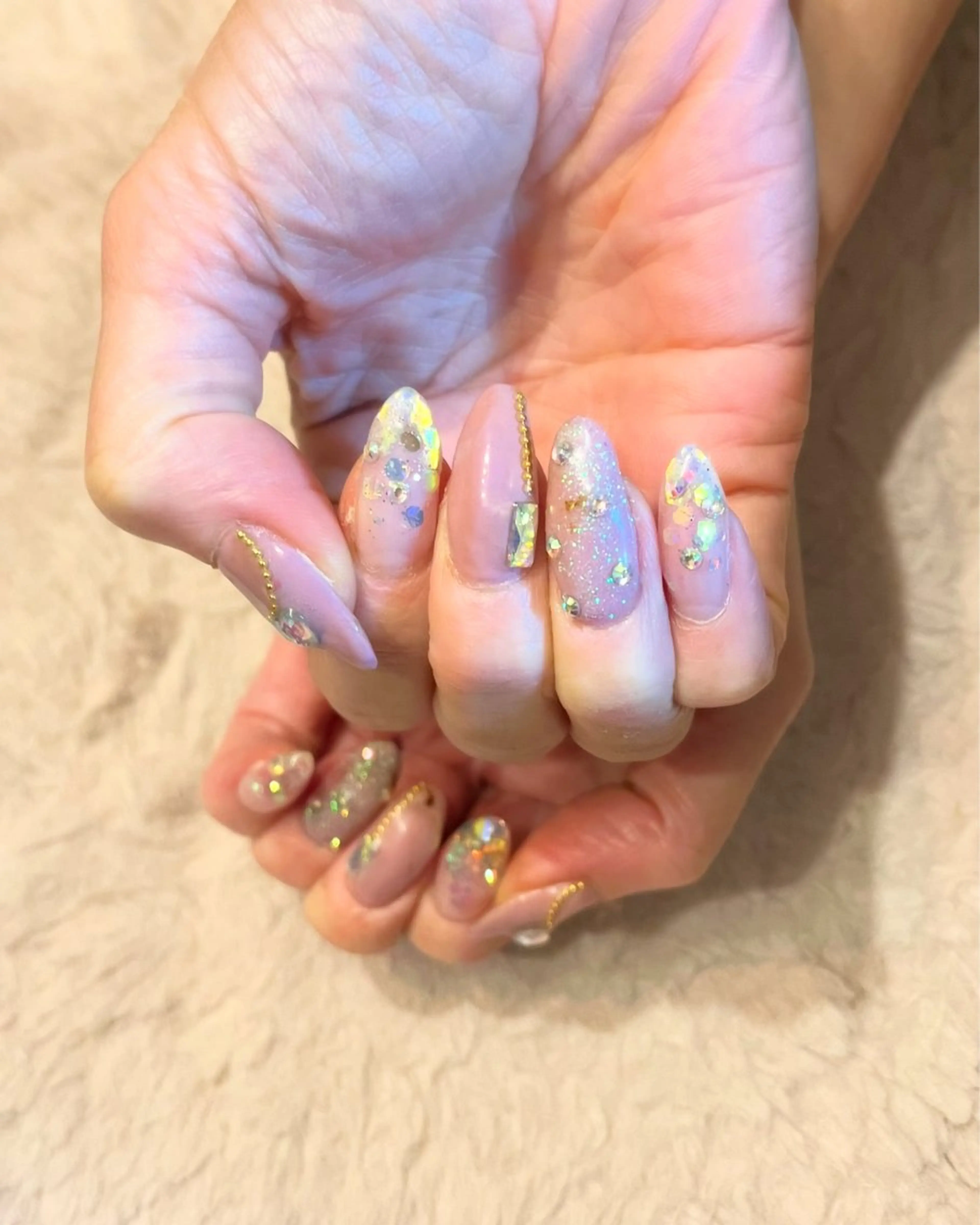 ネイル ホワイト 新宿ネイルサロン ジェミディローサ所属・新宿ネイルサロン ジェミディローサのネイルデザイン