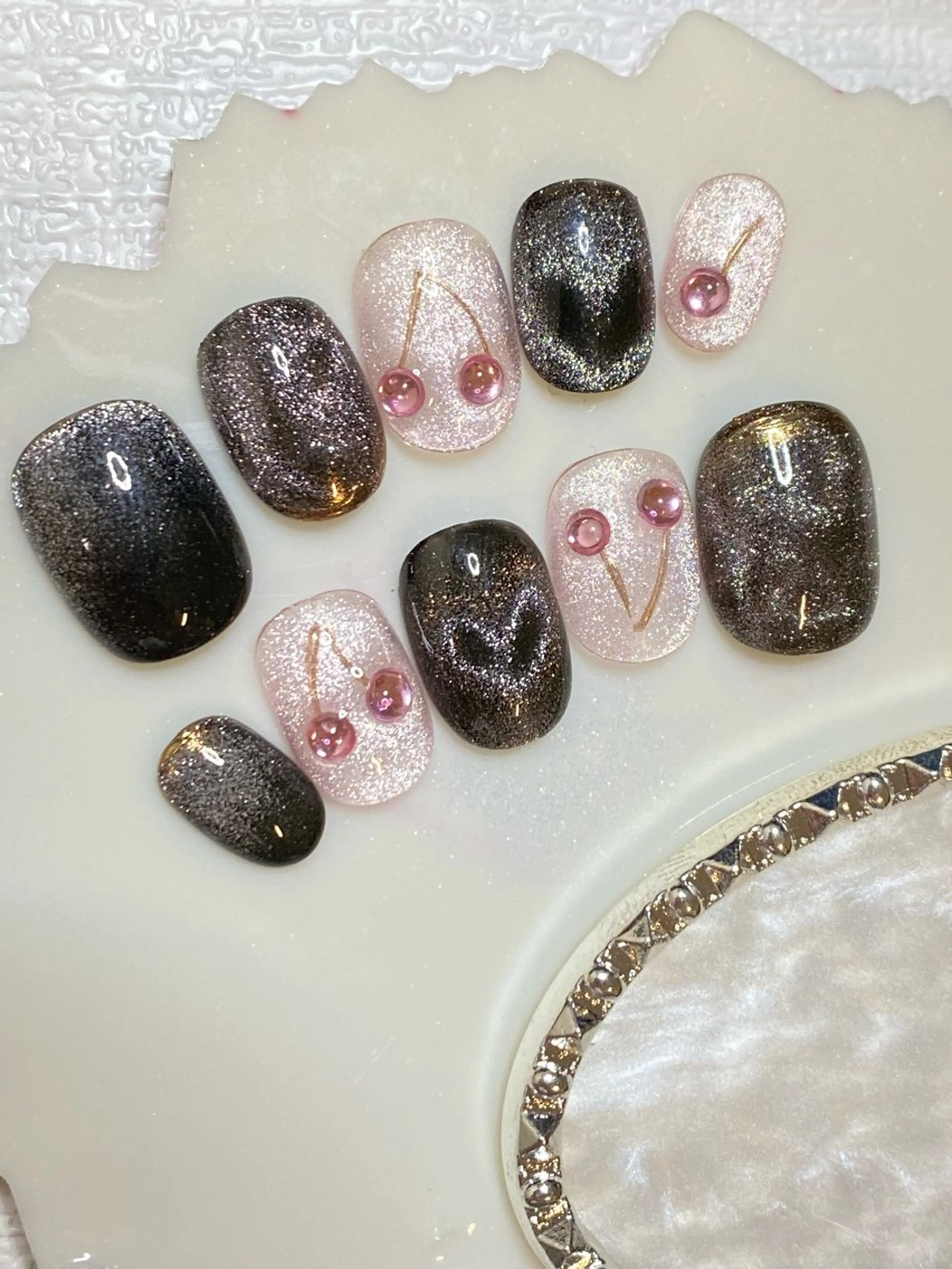 ネイル キラキラネイル ラメ(グリッター) マグネットネイル シンプルネイル ハンドネイル ✨AiNail💅 ✨高幡不動NEW ✨のネイルデザイン