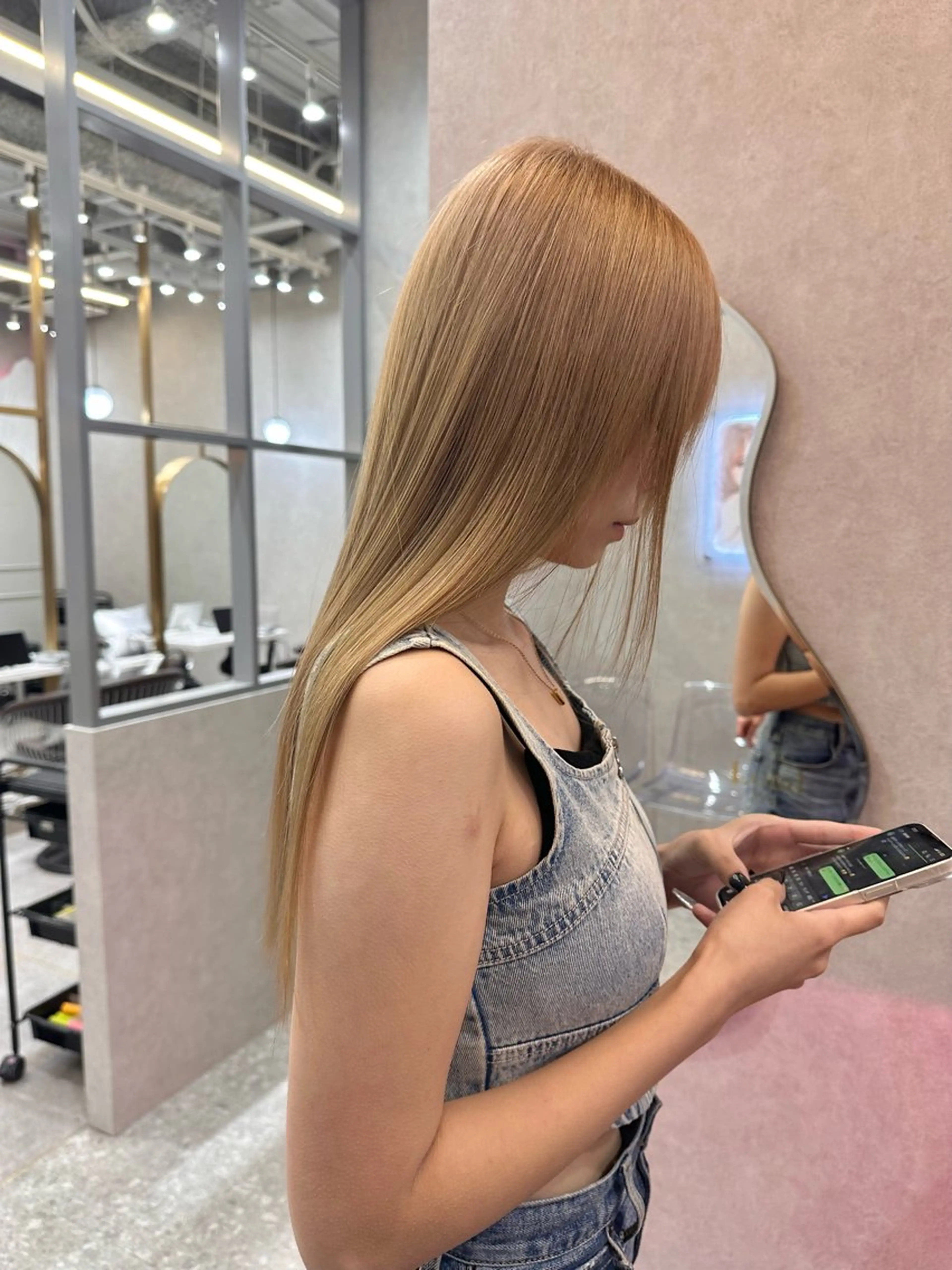 セミロング カラー ヘアアレンジ ヘアカラー yuuto🌈 透明感カラーのヘアスタイル