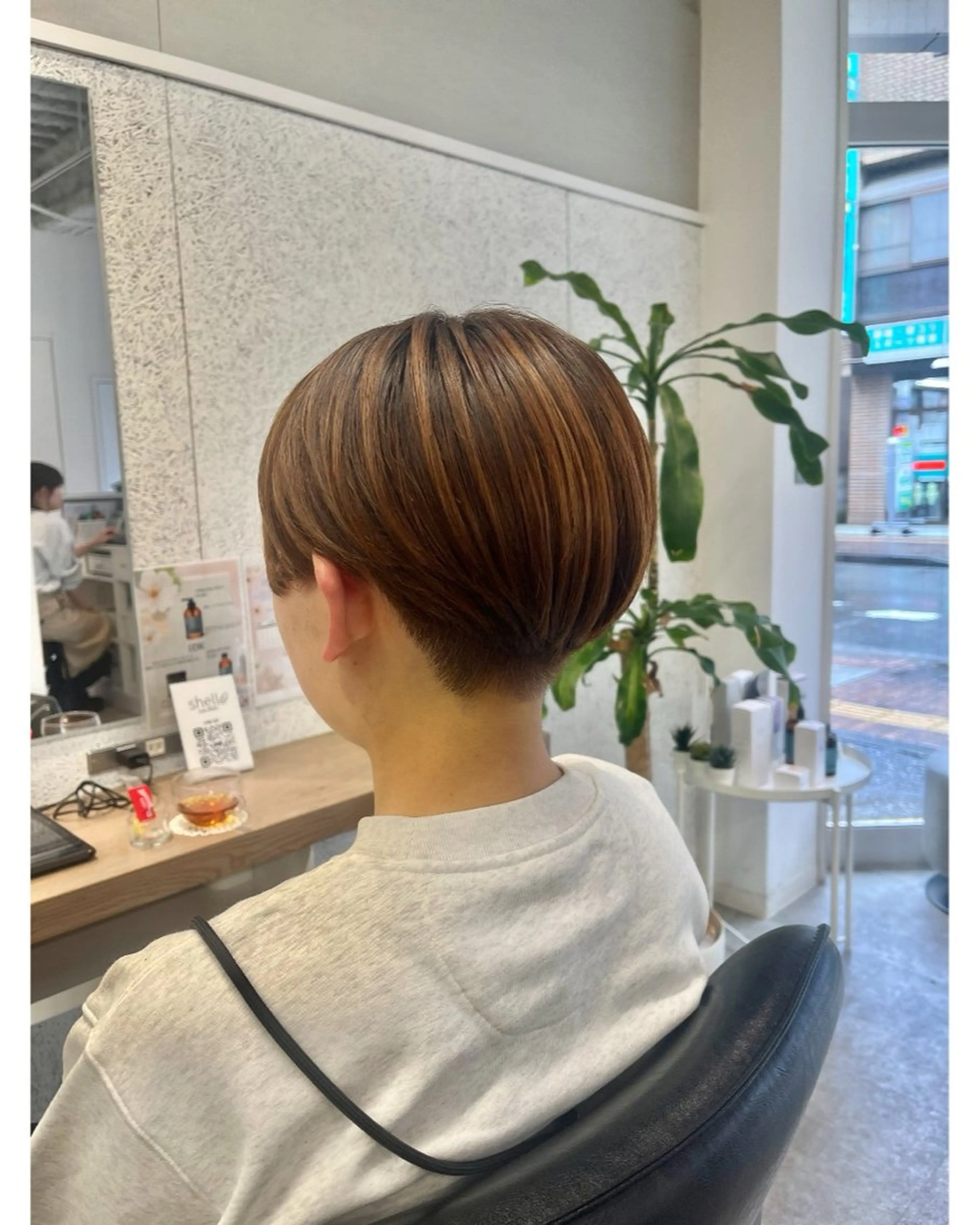 ショート カラー ヘアアレンジ ブリーチ ブラウンカラー 透明感カラー ブリーチなしカラー 刈り上げ 🍓艶髪/艶カラー しんたに🌈のヘアスタイル