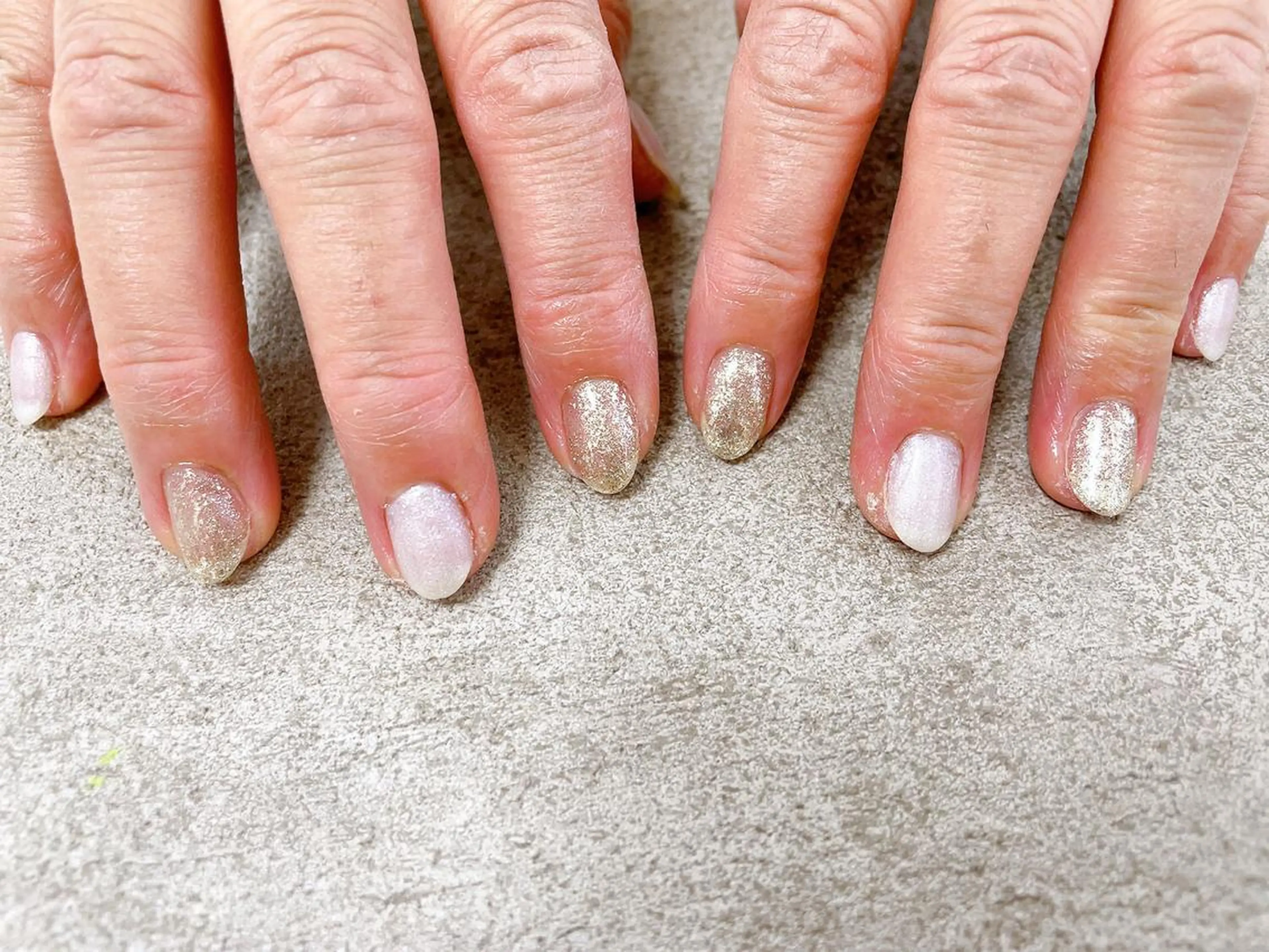 ネイル オーロラネイル フラワーネイル フットネイル フレンチネイル ジェルネイル mogunail &blowのネイルデザイン