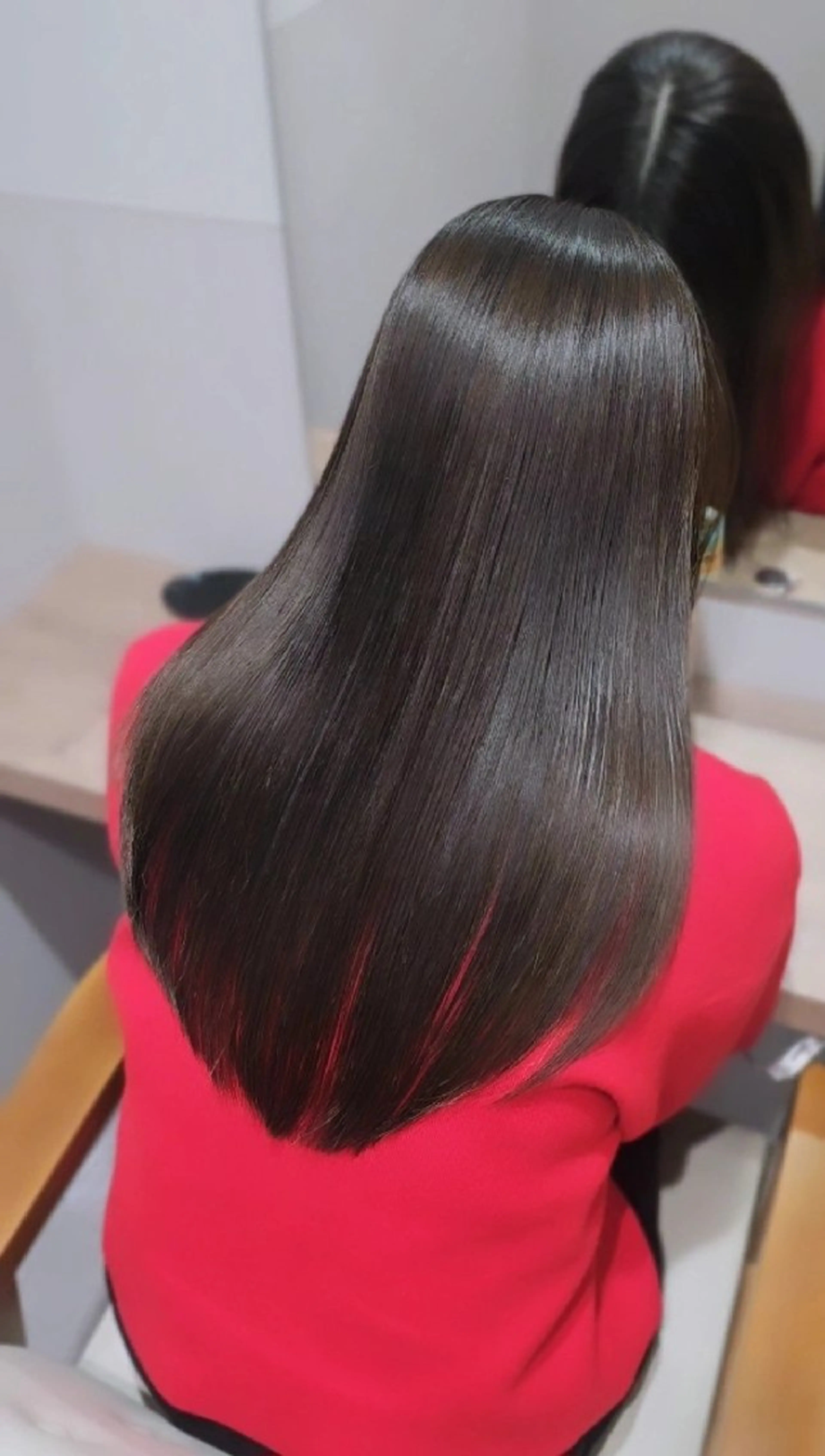 セミロング レイヤーカット カット 縮毛矯正 トリートメント 髪質改善美容師が作る 透明感カラー杉山太貴のヘアスタイル