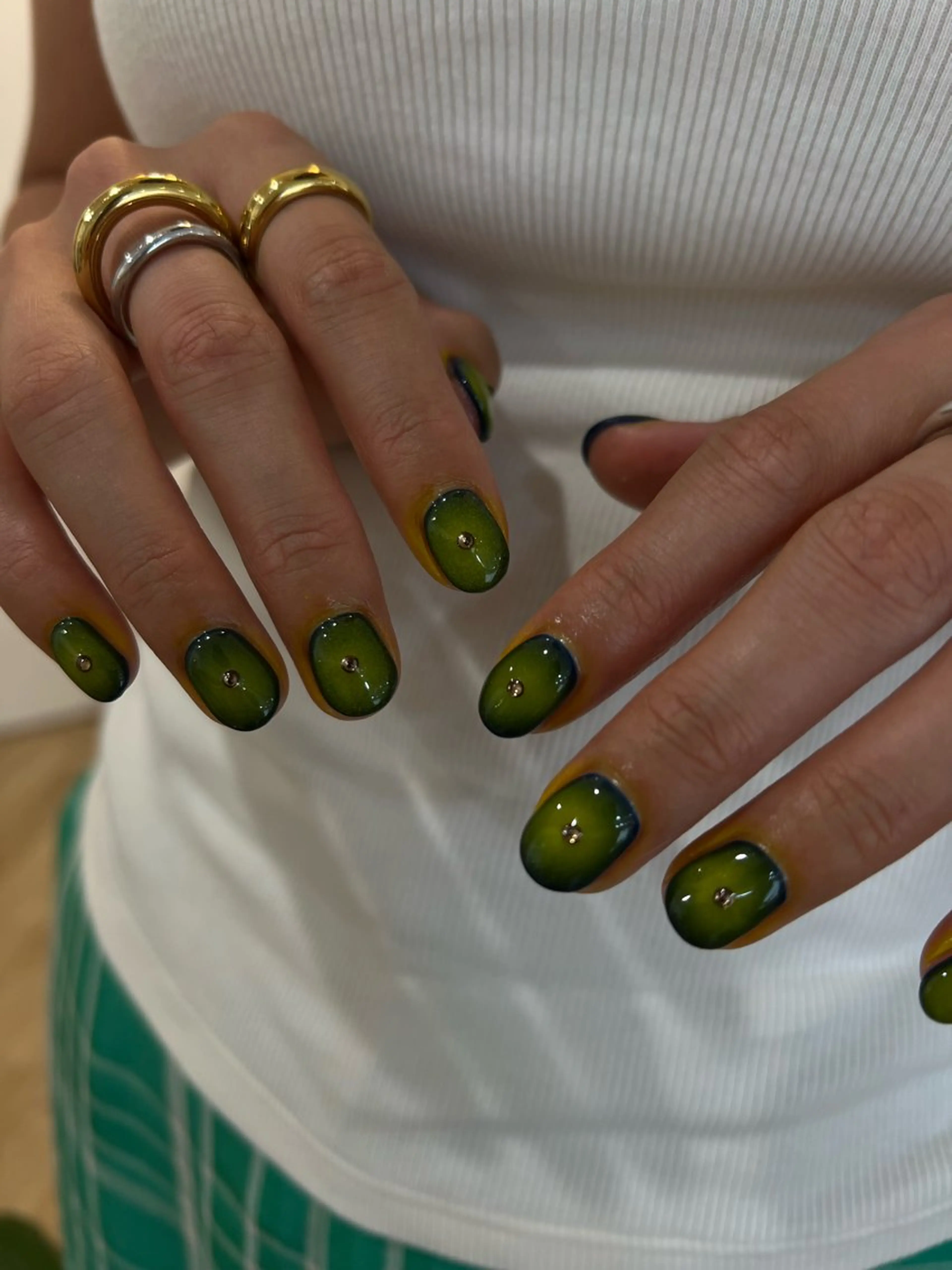 ネイル ハンドネイル フットネイル ハンドケア Nes.Nail所属・Miyagi Asamiのネイルデザイン