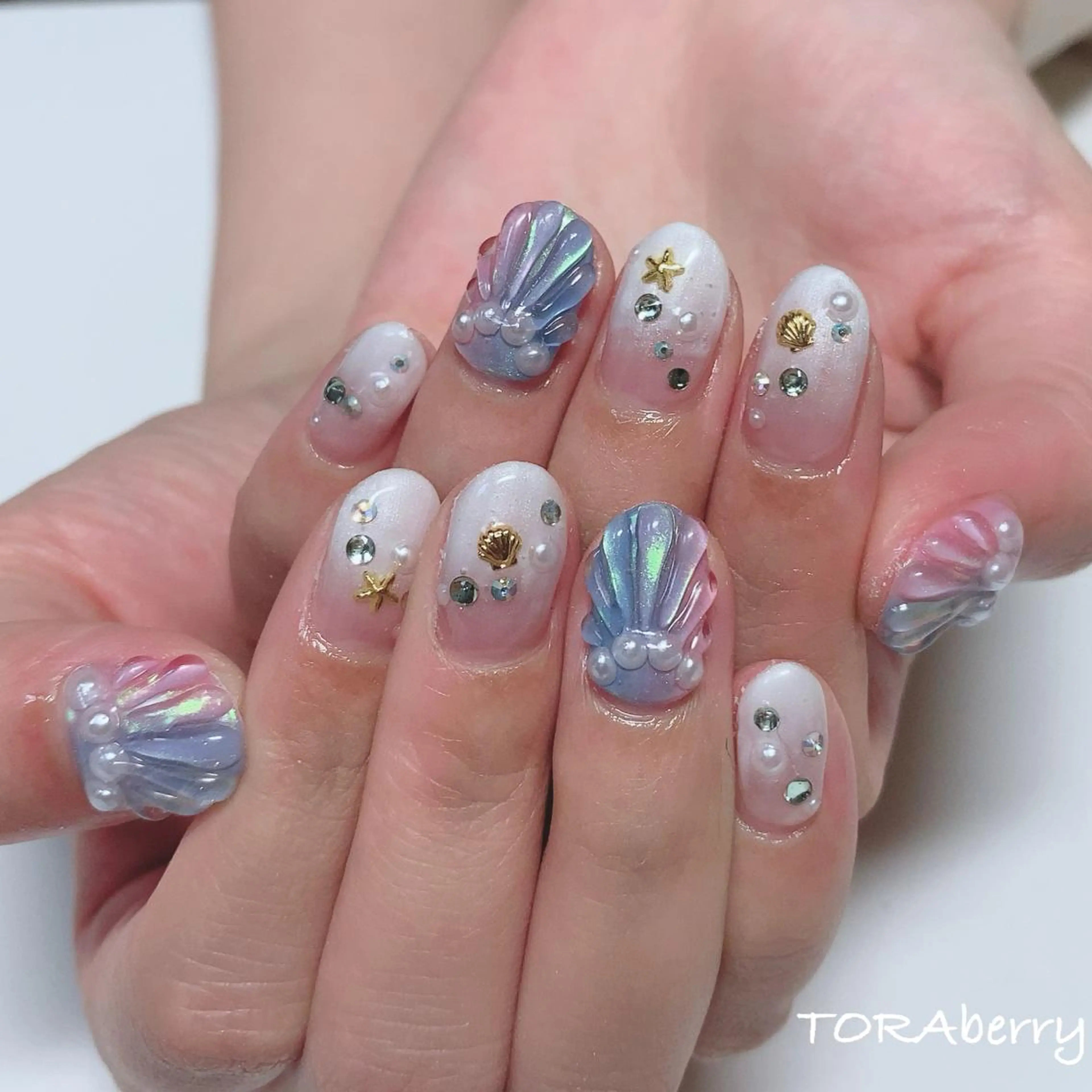 ネイル ハンドネイル ネイリスト なつみのネイルデザイン