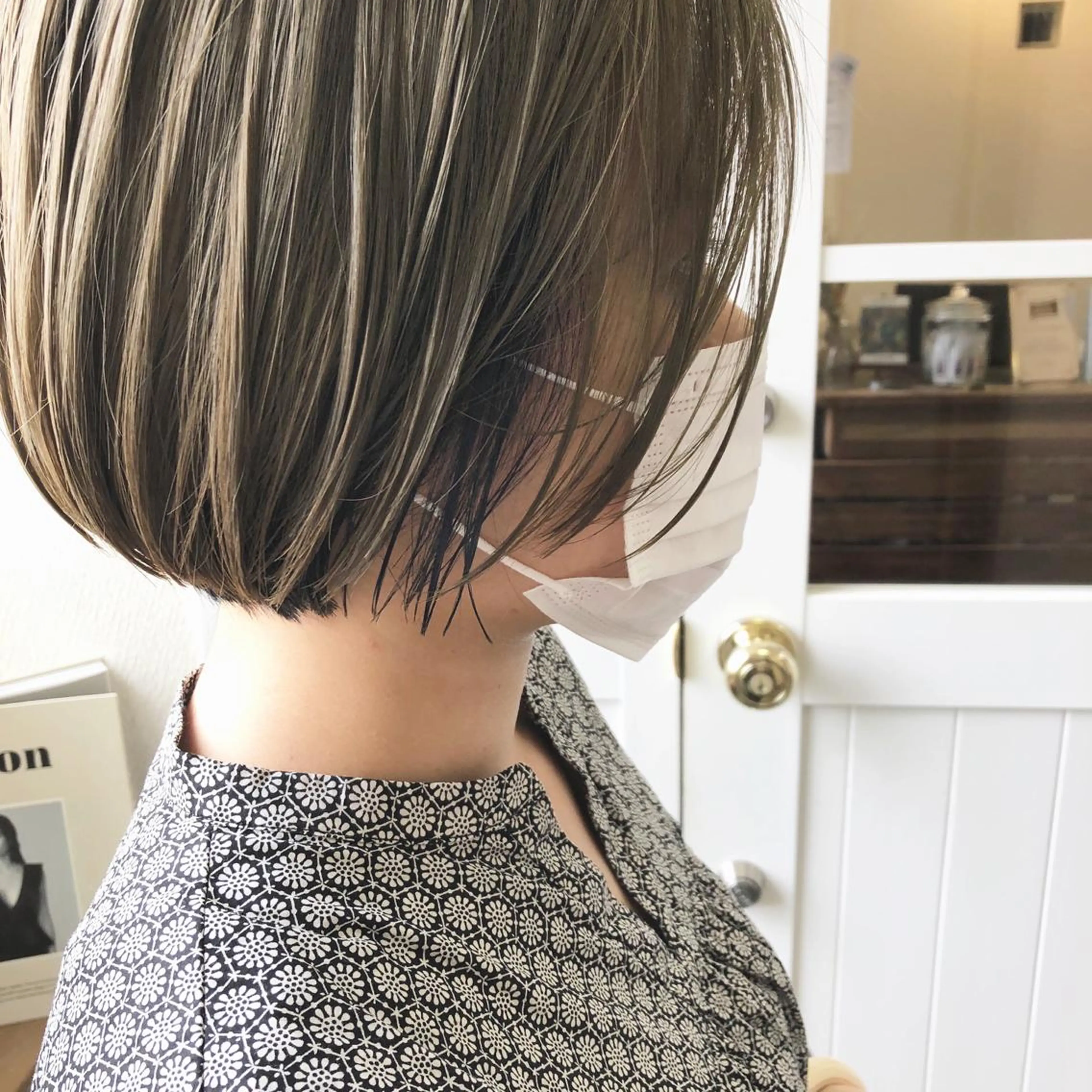 ショート カラー ベージュカラー ブルーカラー ハイライトカラー ハイライト カット ヘアカラー 小木曽智美 /ボブ/ショートのヘアスタイル