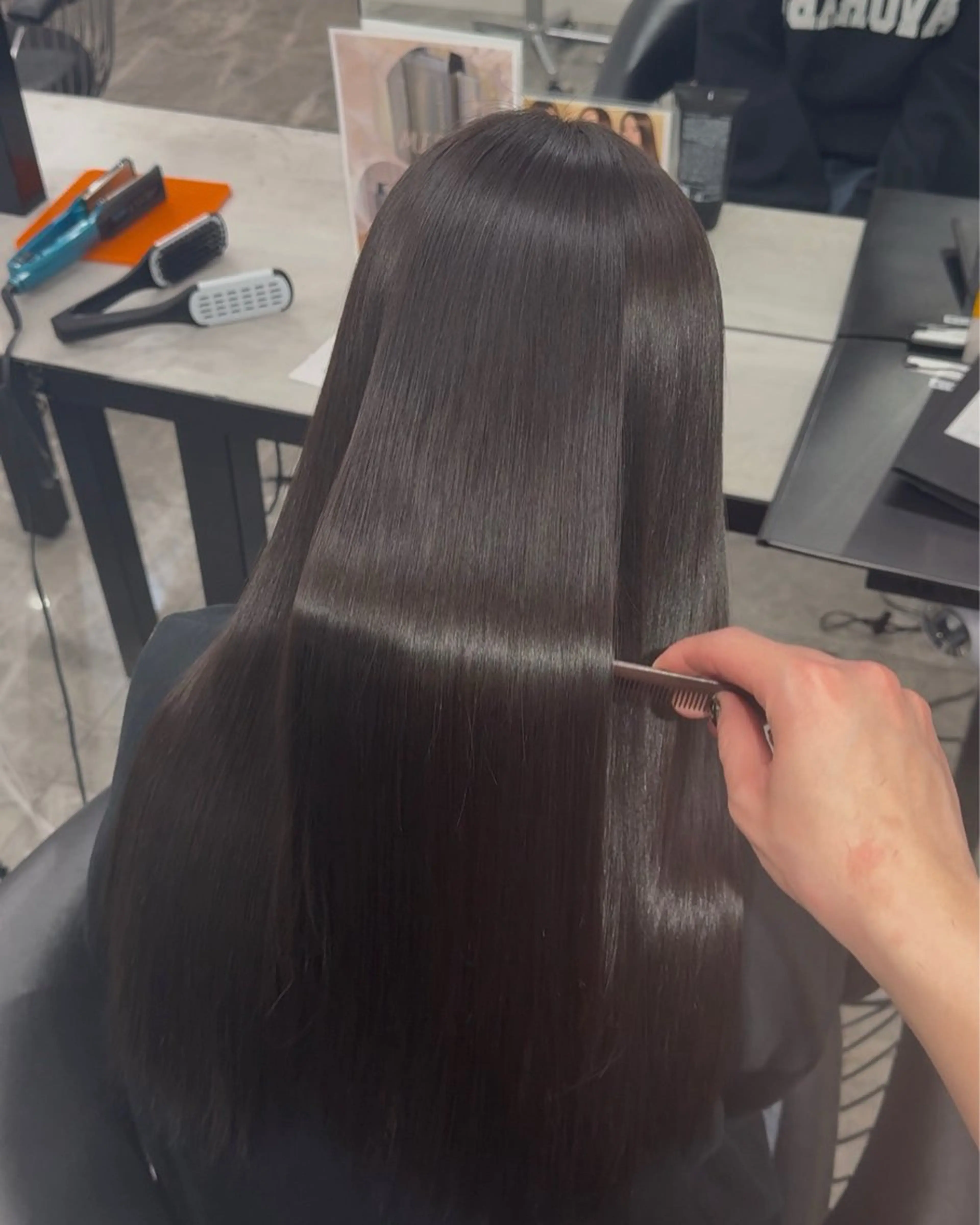 ロング 伸ばしかけ 髪質改善 縮毛矯正 カット ヘアカラー 縮毛矯正 りきと🦋河原町 縮毛矯正/艶カラーのヘアスタイル