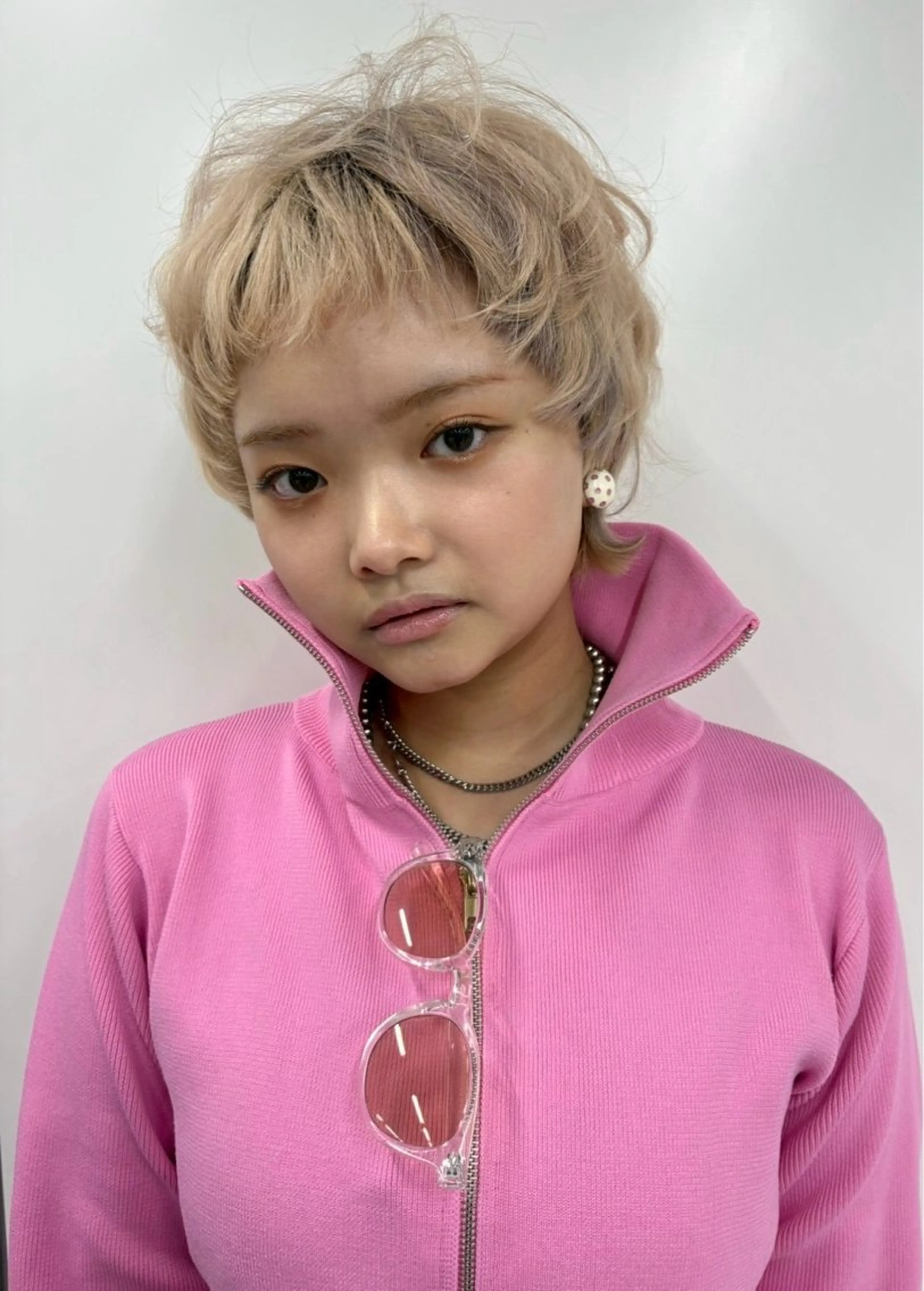 ショート カラー パーマ レイヤーカット ウルフカット ウルフレイヤー カット ヘアカラー パーマ 縮毛矯正 トリートメント 小山内 一馬のヘアスタイル