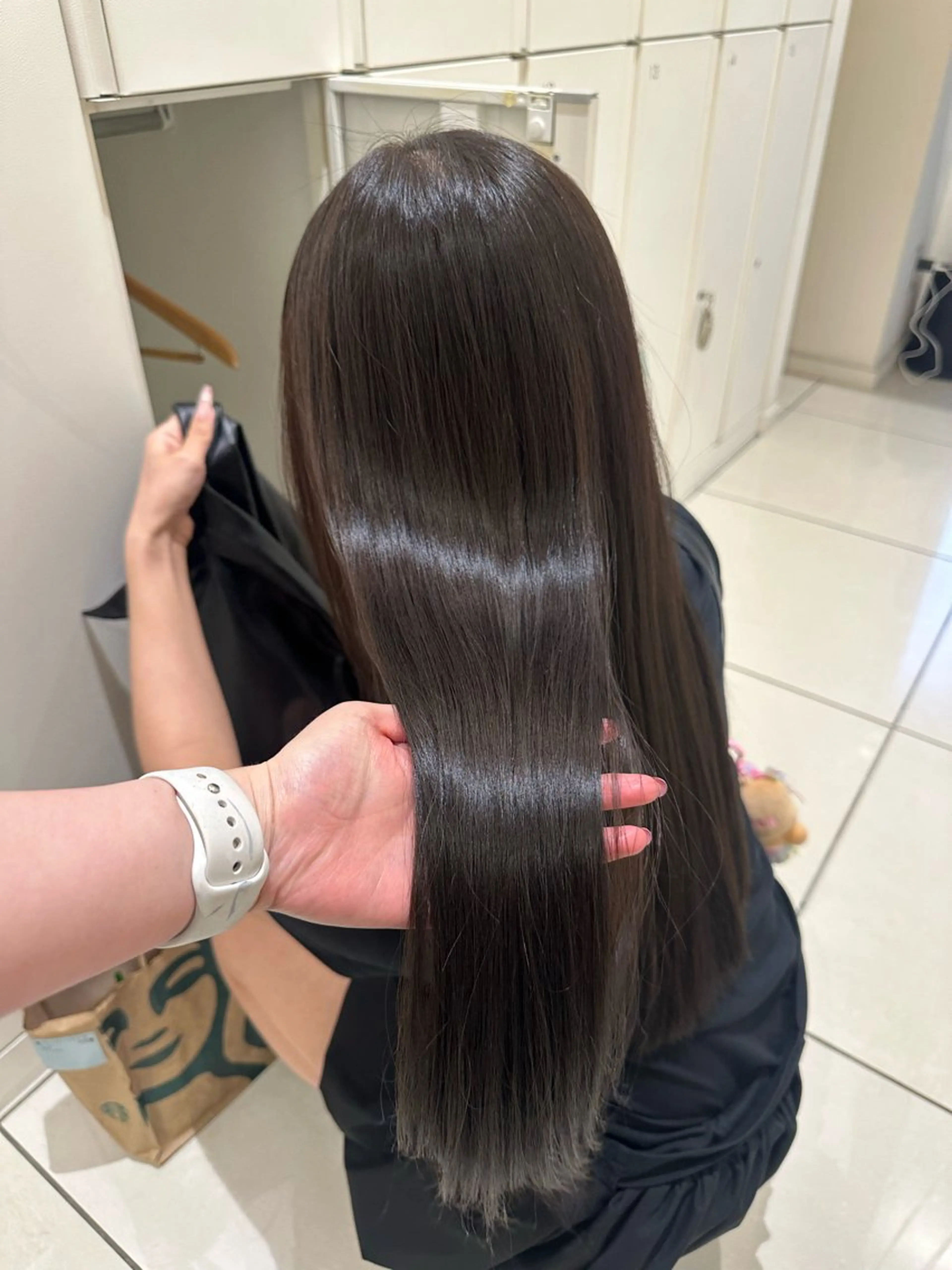 ロング カラー ヘアアレンジ タイトボブ個性派カラ ーAKANEのヘアスタイル