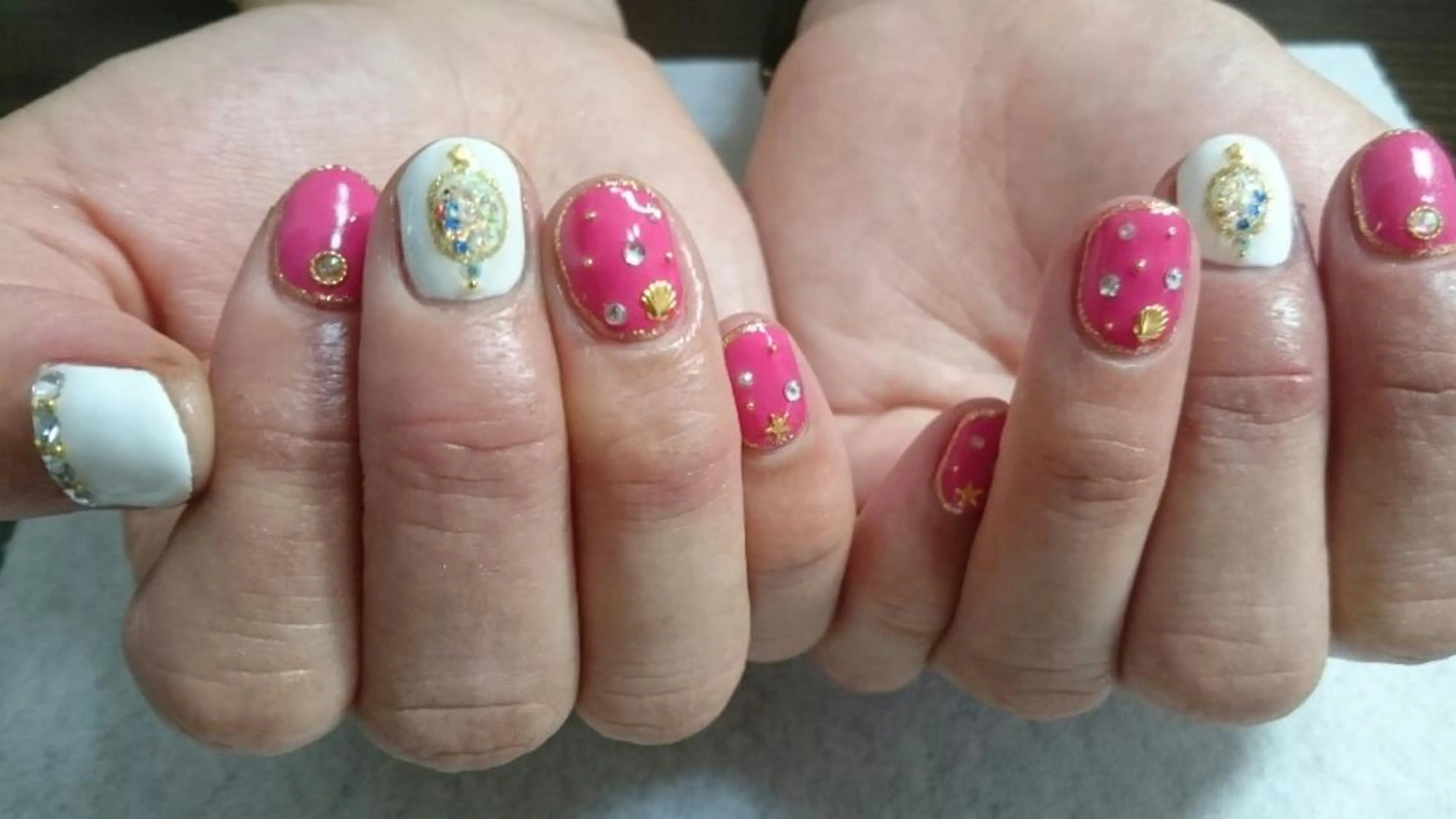 ネイル 柴崎 美幸のネイルデザイン