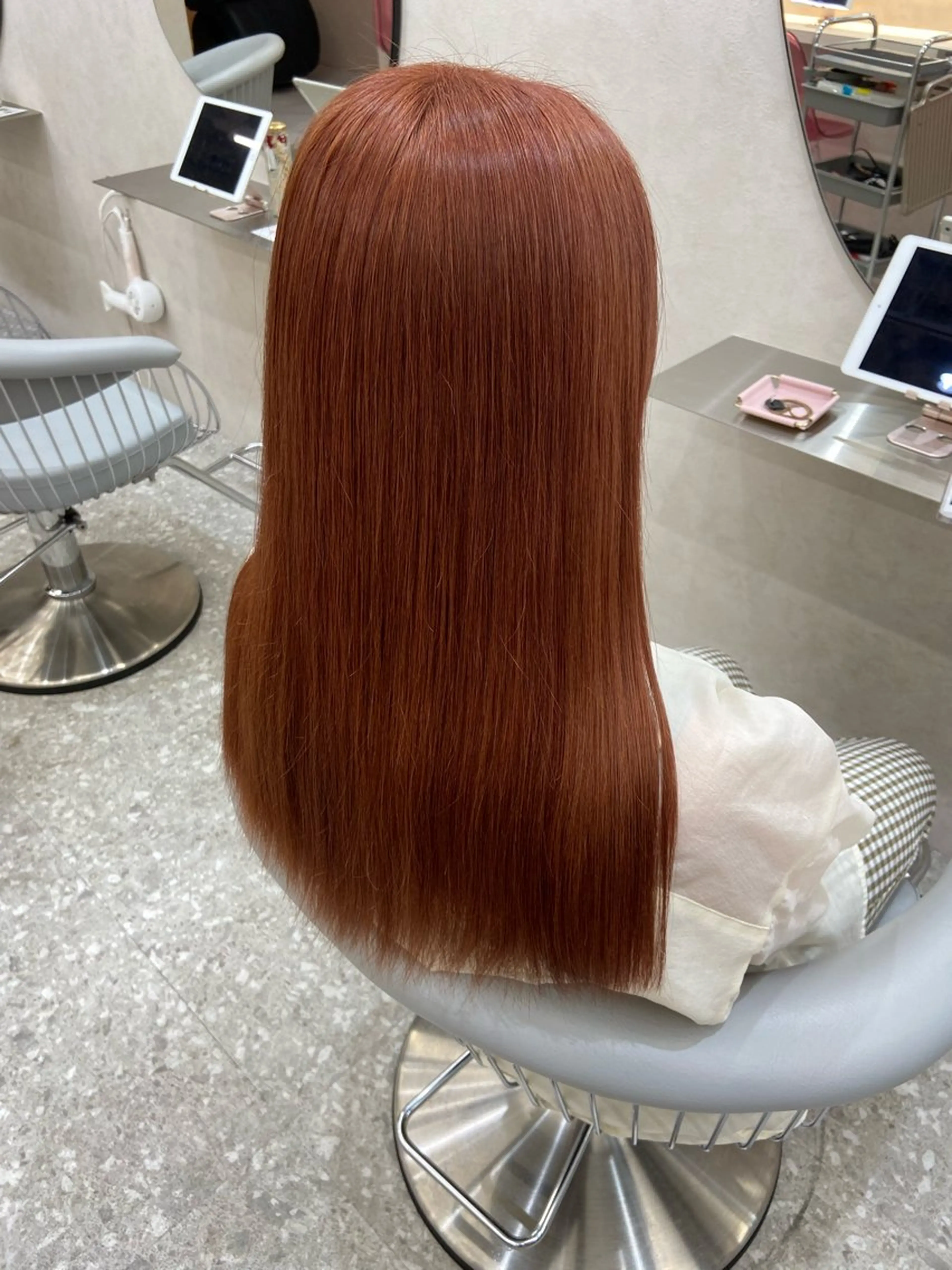 ロング カラー ベージュカラー ブリーチ ケアブリーチ ダブルカラー ミルクティーベージュ カット ヘアカラー トリートメント 新宿/韓国ヘア 中明度カラー/かやのヘアスタイル