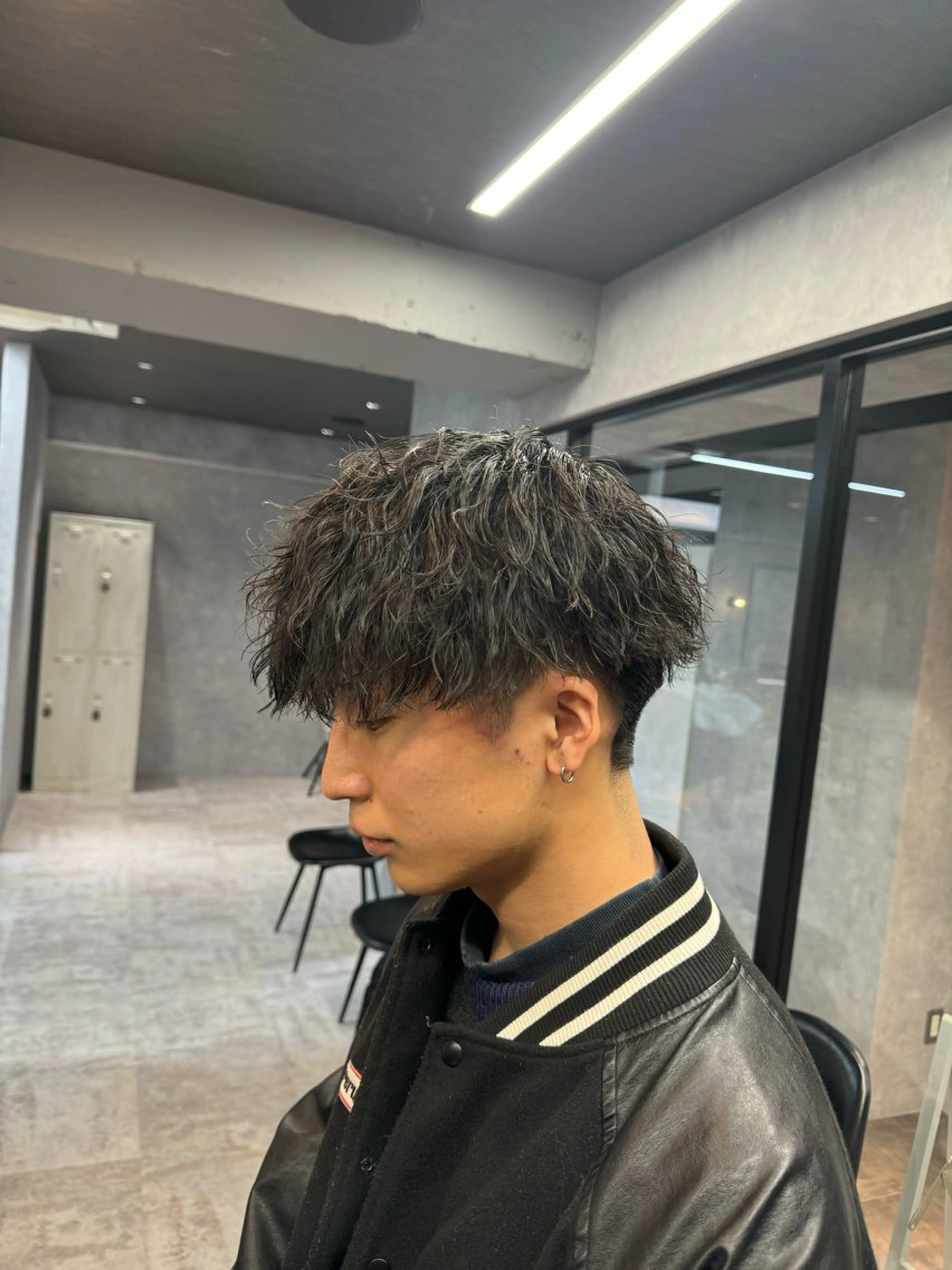 ショート パーマ メンズ メンズブリーチ メンズパーマ ツイストスパイラルパーマ 波巻きパーマ スパイラルパーマ ツイストスパイラル/ メンズ特化/中川誠也のヘアスタイル