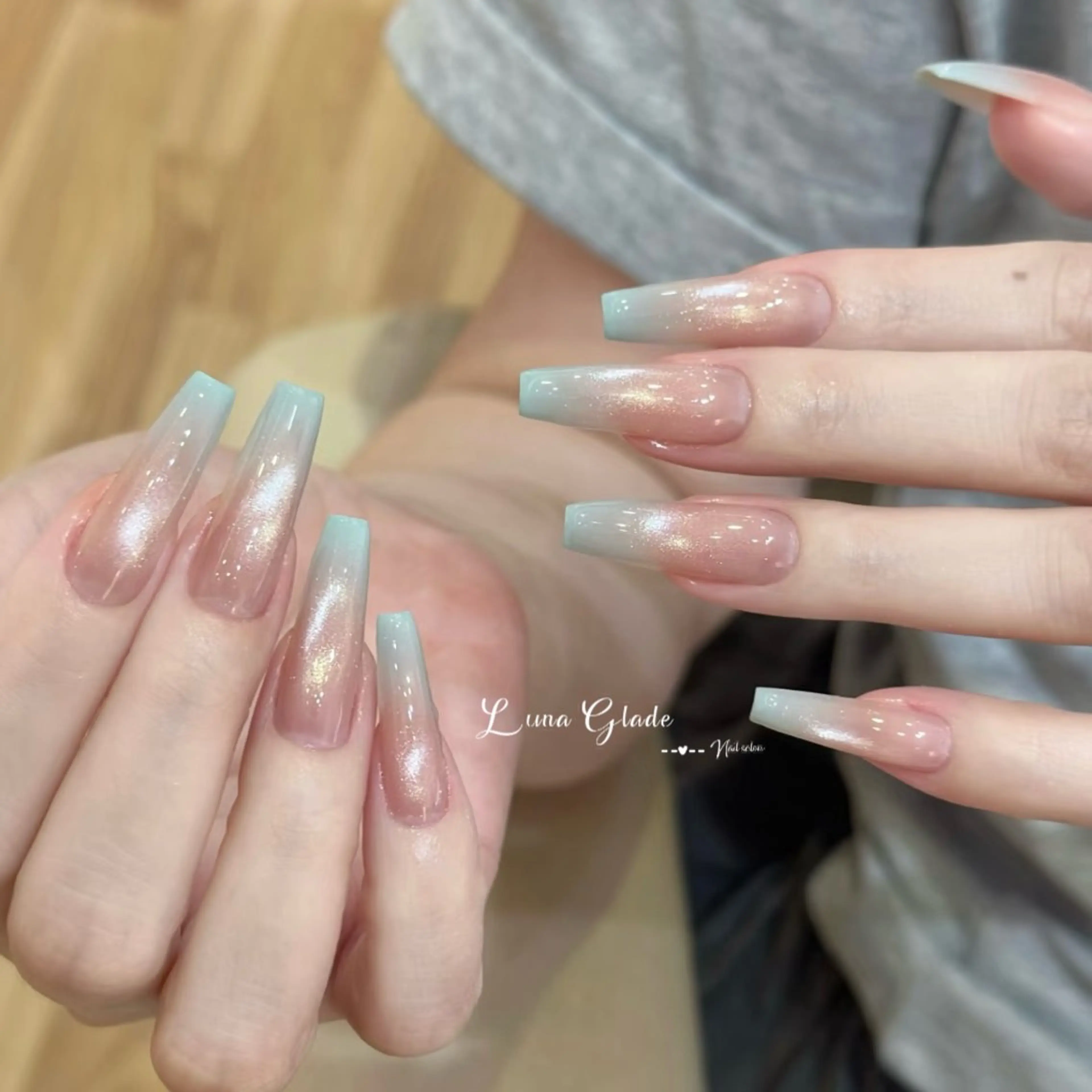 🎀チップ長さ出しマグネット×カラーグラデーション+2個パーツの写真