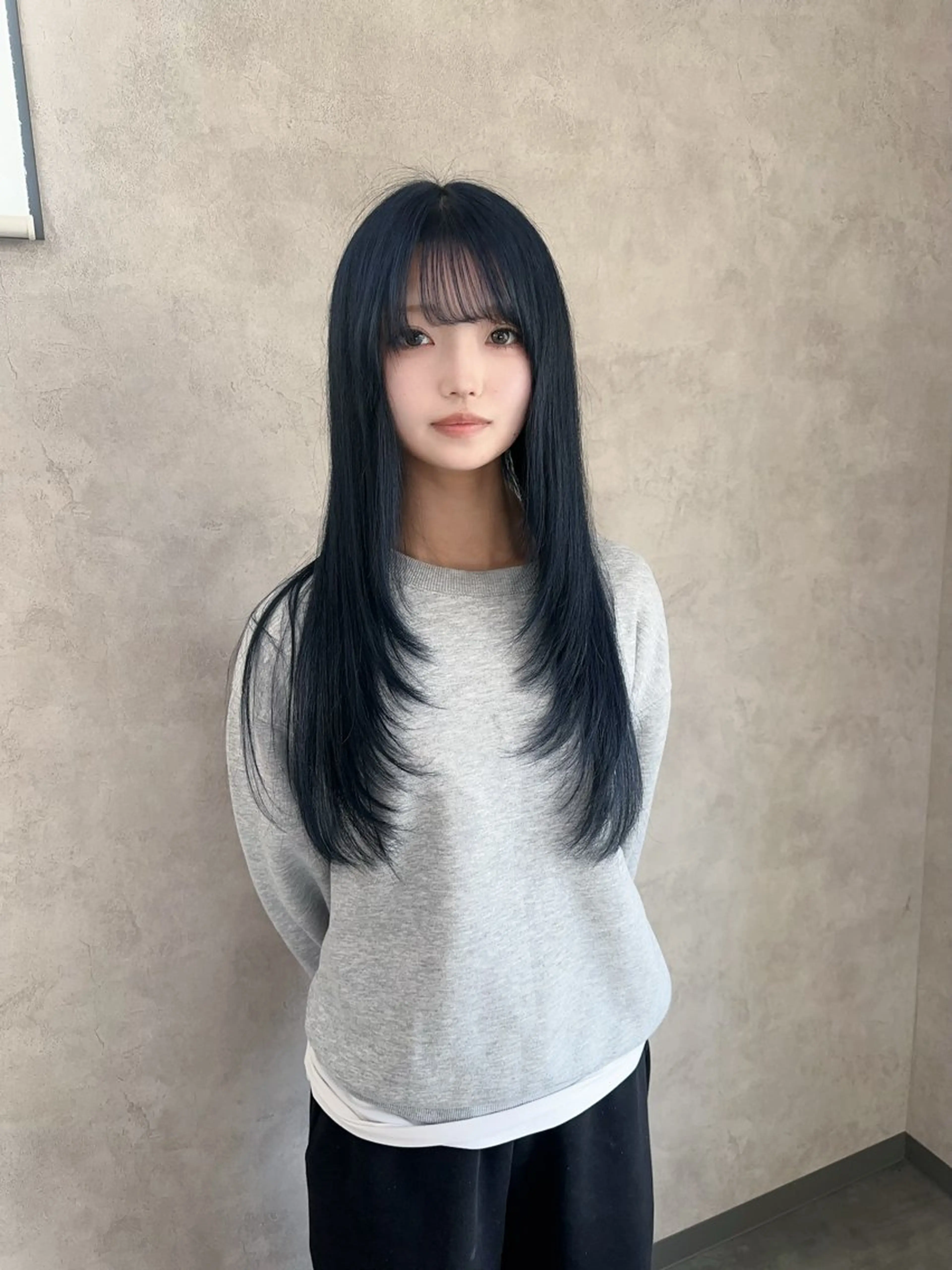 ロング カラー ヘアアレンジ 黒髪 ブルーカラー ブルーブラック レイヤーカット カット ヘアカラー トリートメント JILL by charme所属・小山/透明感カラー/ レイヤー/中茎涼太のヘアスタイル
