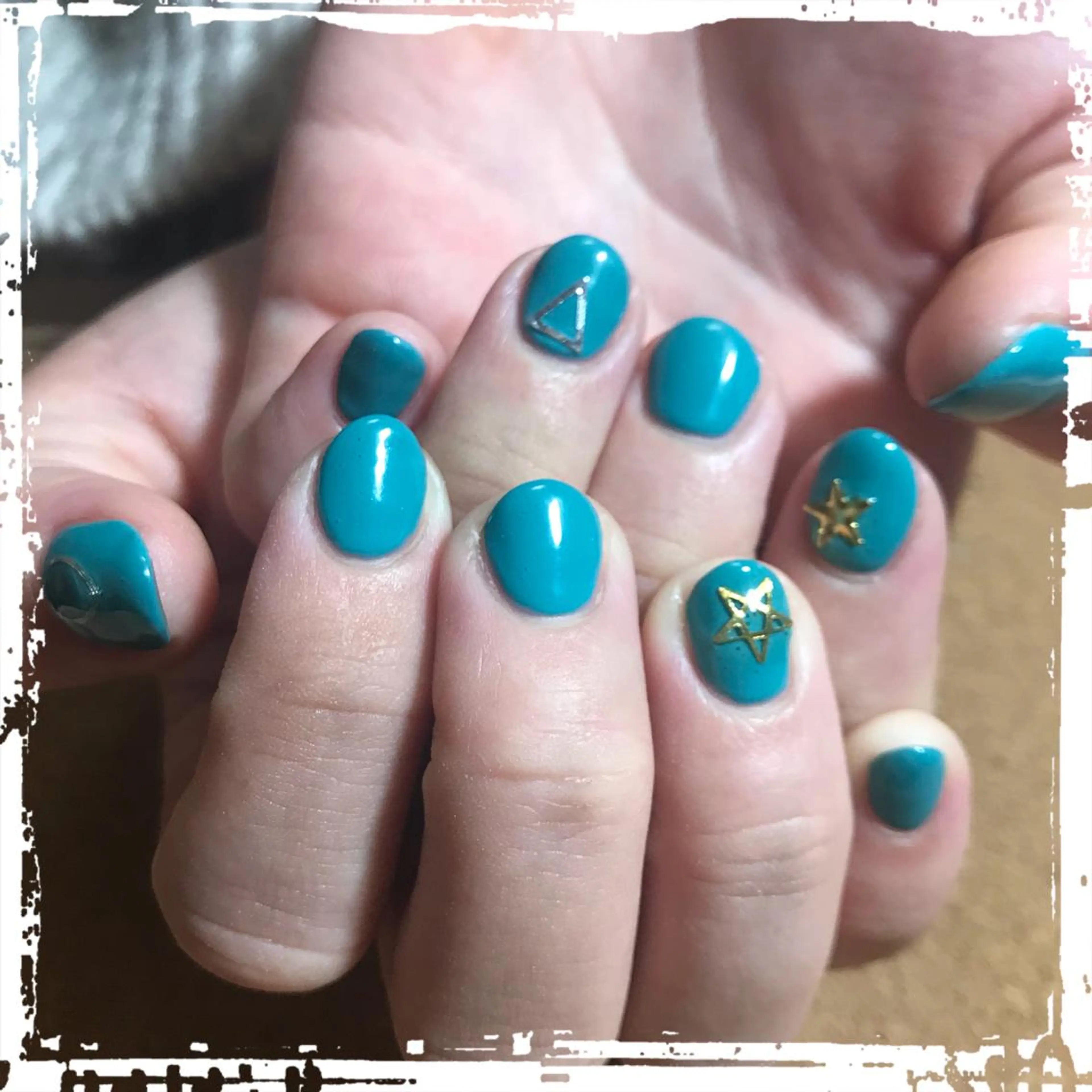 ネイル ECLAT エクラ所属・寺山 千鶴のネイルデザイン