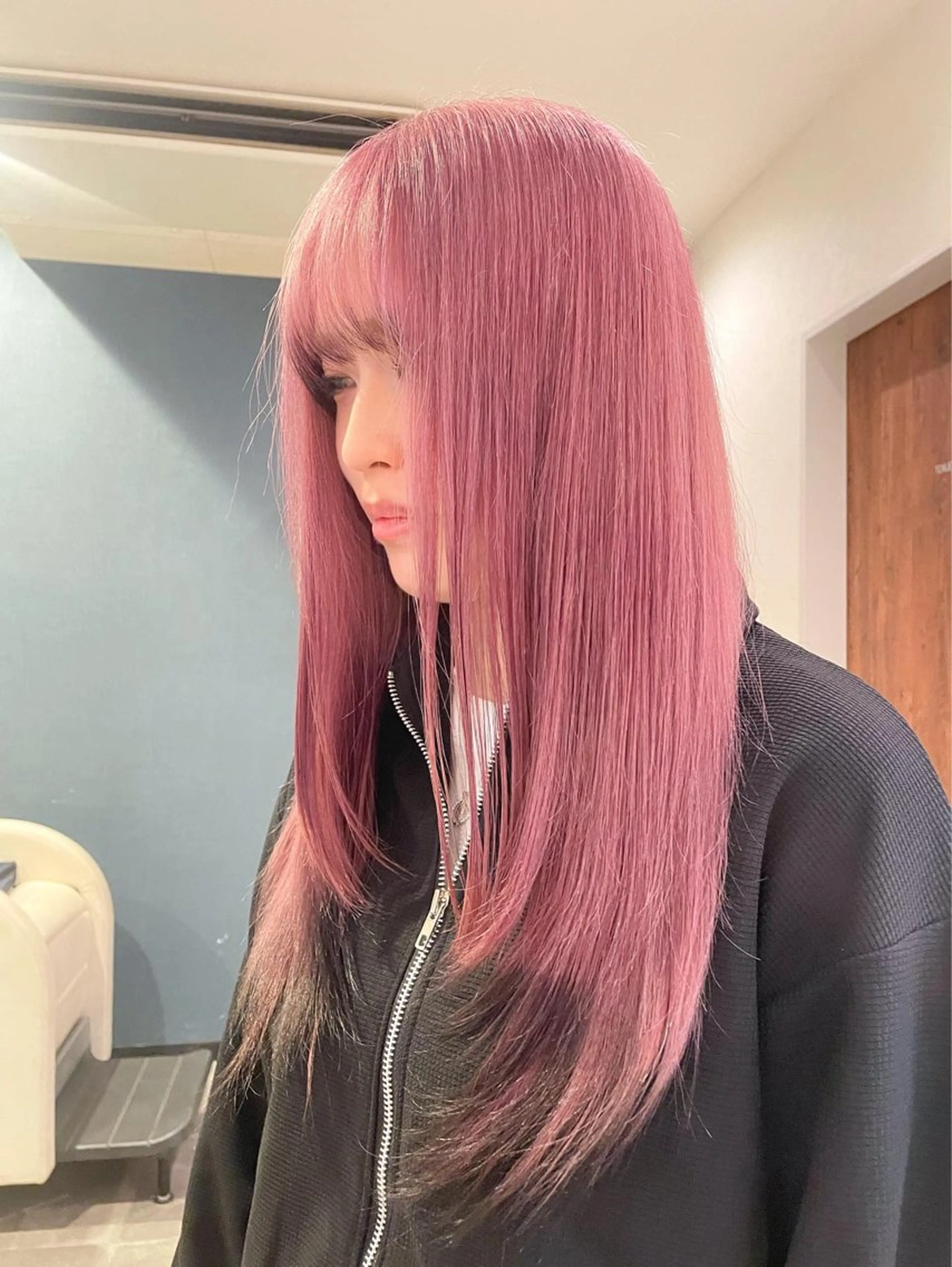 カラー 長尾菜々美🐰 ／ハイトーンカラーのヘアスタイル