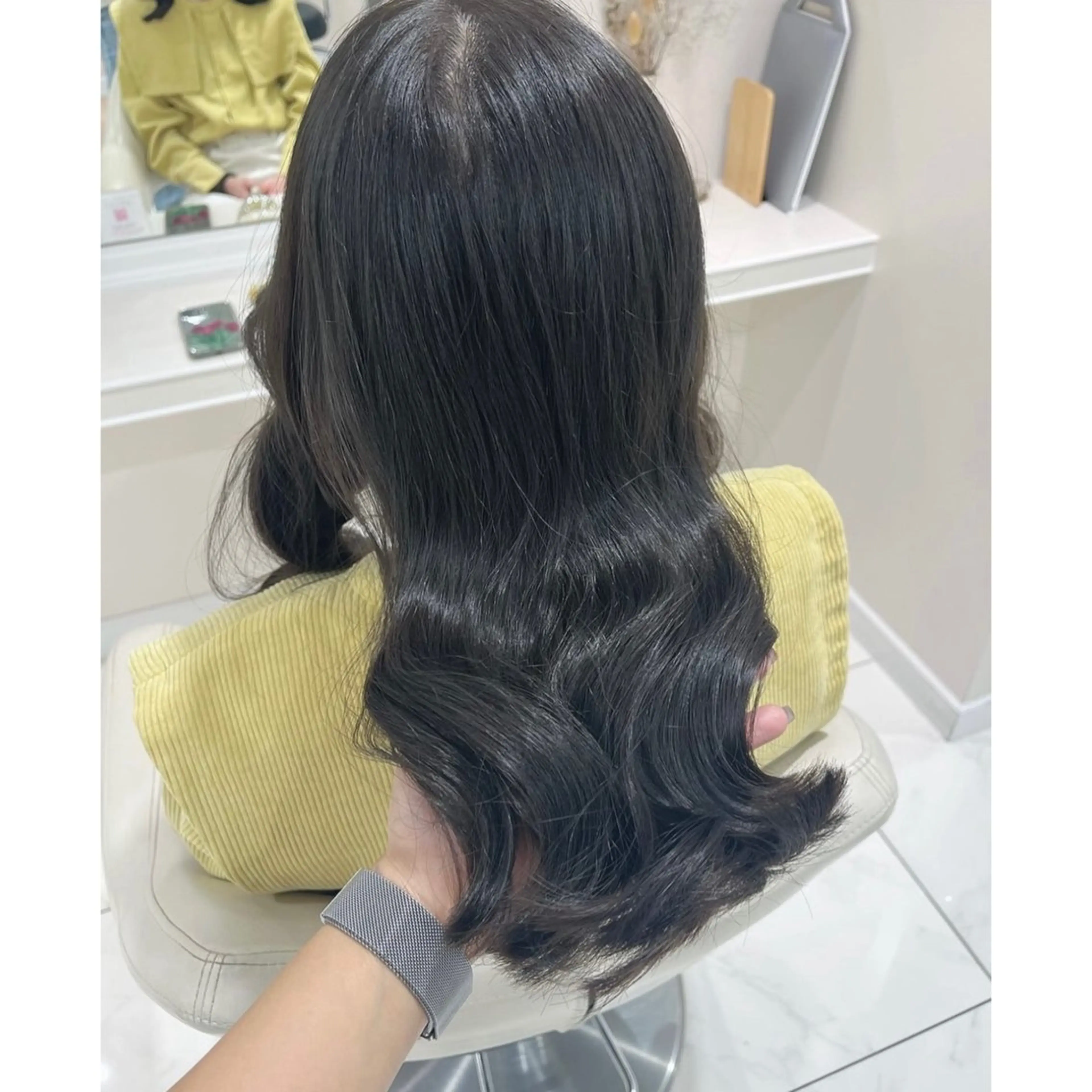 セミロング カラー ヘアカラー 韓国ヘア 🎀中川綾乃🎀のヘアスタイル