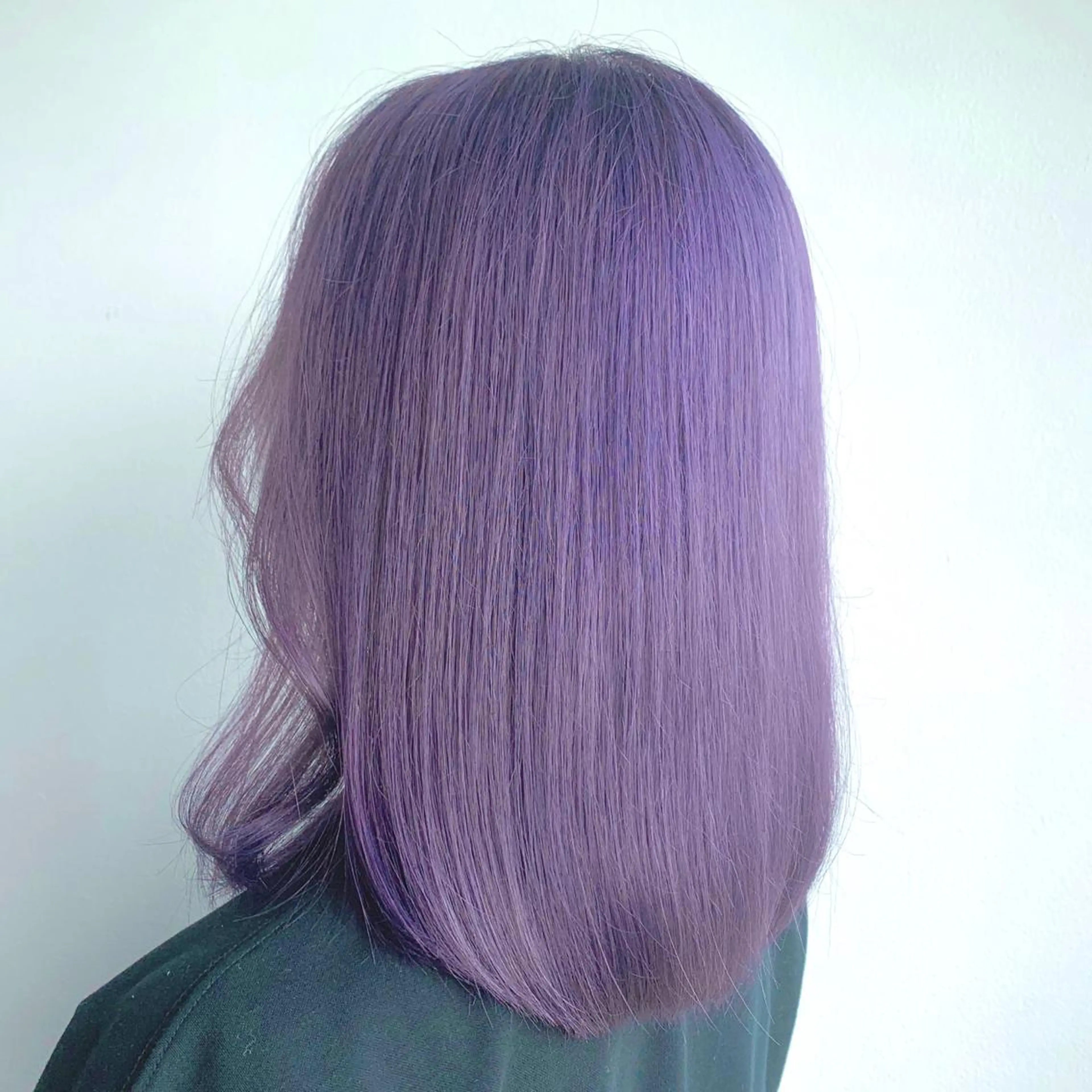 ミディアム カラー ブリーチ ブルーカラー ブルーラベンダー ラベンダーカラー ✅ケアブリーチ✅ トヨオカ ノブヒデのヘアスタイル