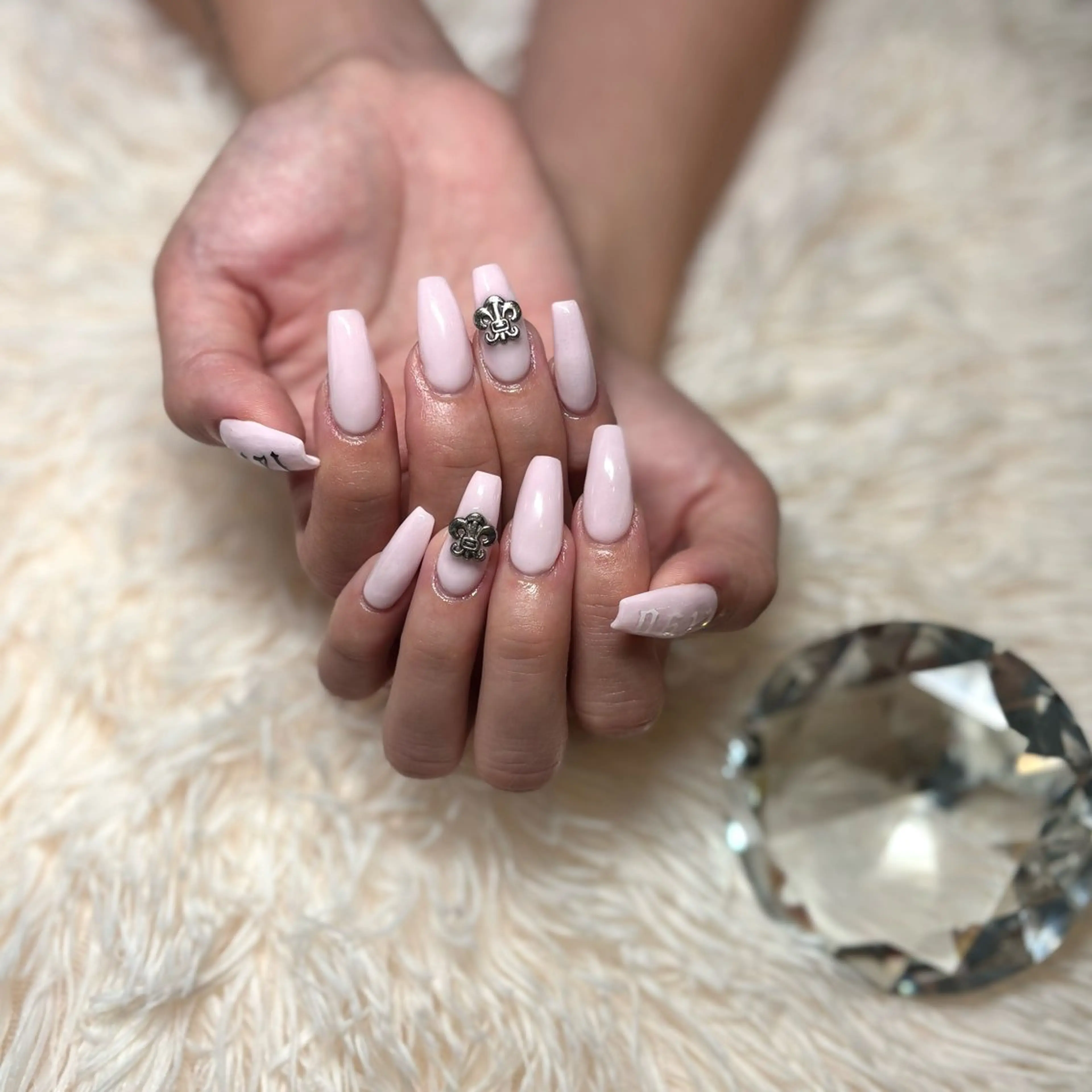 スカルプ/ワンカラー/ラメグラの写真