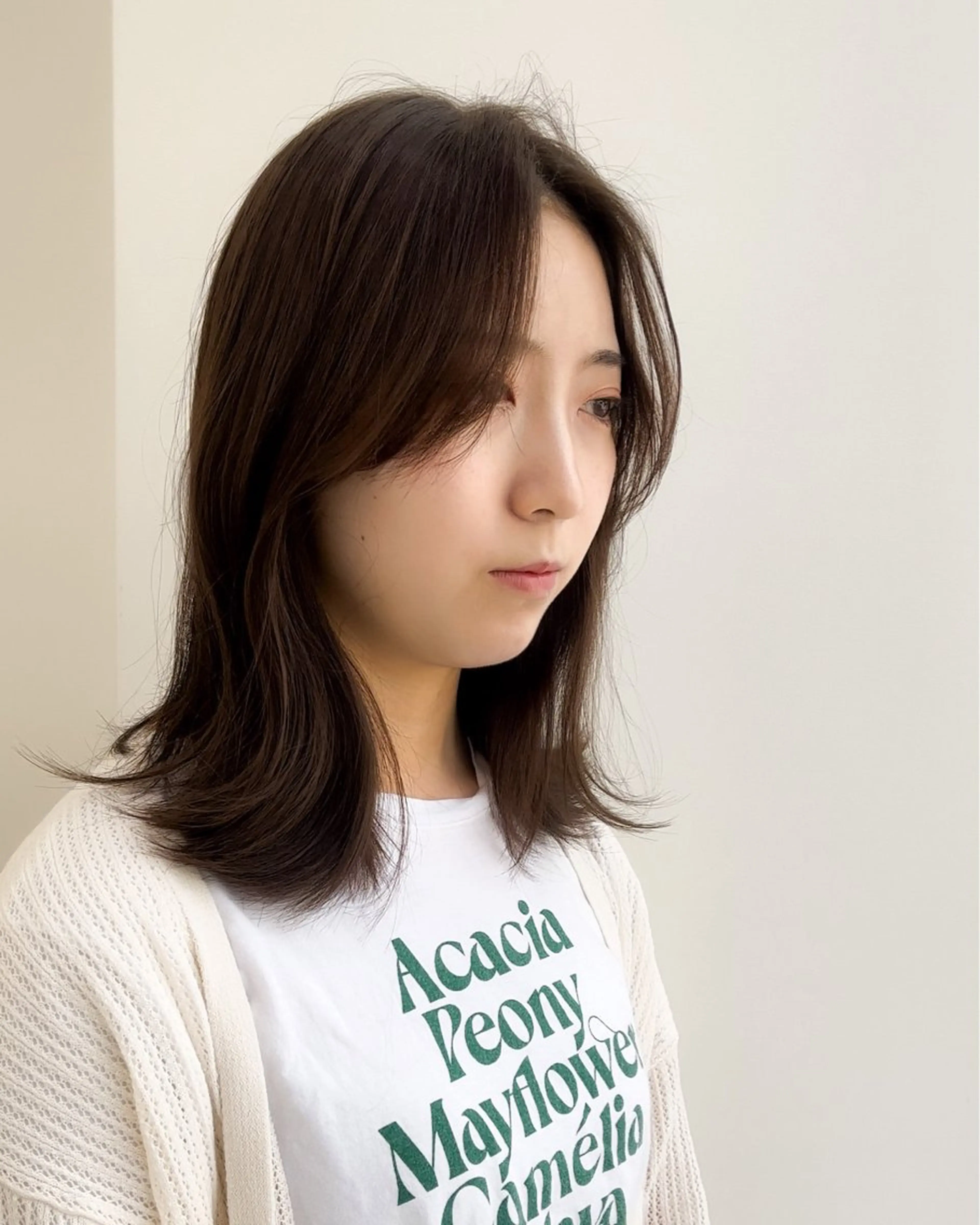 ミディアム カラー 透明感カラー グレージュ ボブ くびれヘア 顔まわりレイヤー カット ヘアカラー トリートメント ミタニ/髪質改善 /レイヤーカットのヘアスタイル