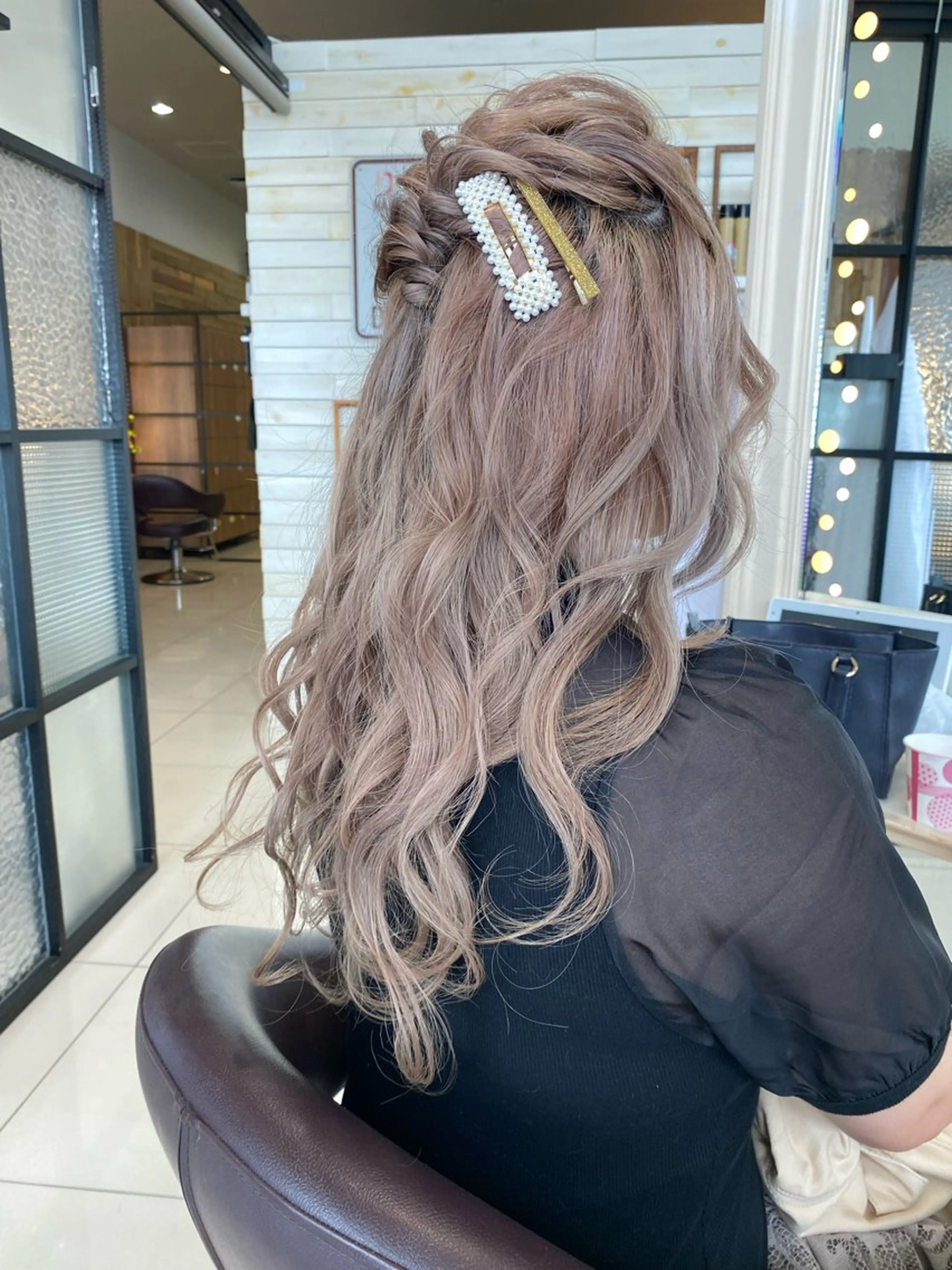 ロング ヘアアレンジ riho/ブリーチ/ デザインカラー/辻堂のヘアスタイル