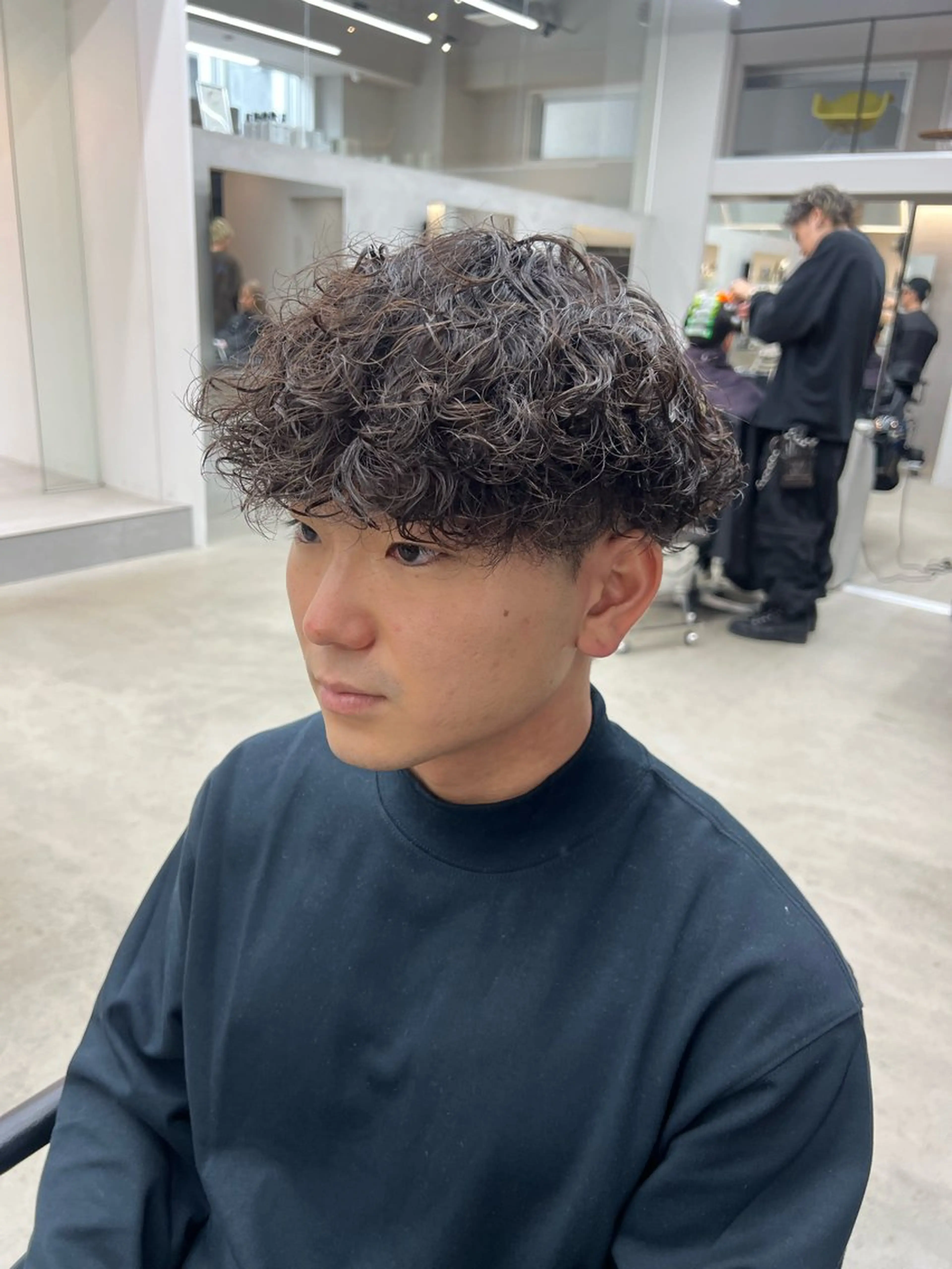 パーマ メンズ メンズパーマ カット パーマ ヘッドスパ 吉沢遣人/レイヤー 艶カラー/抜け感のヘアスタイル