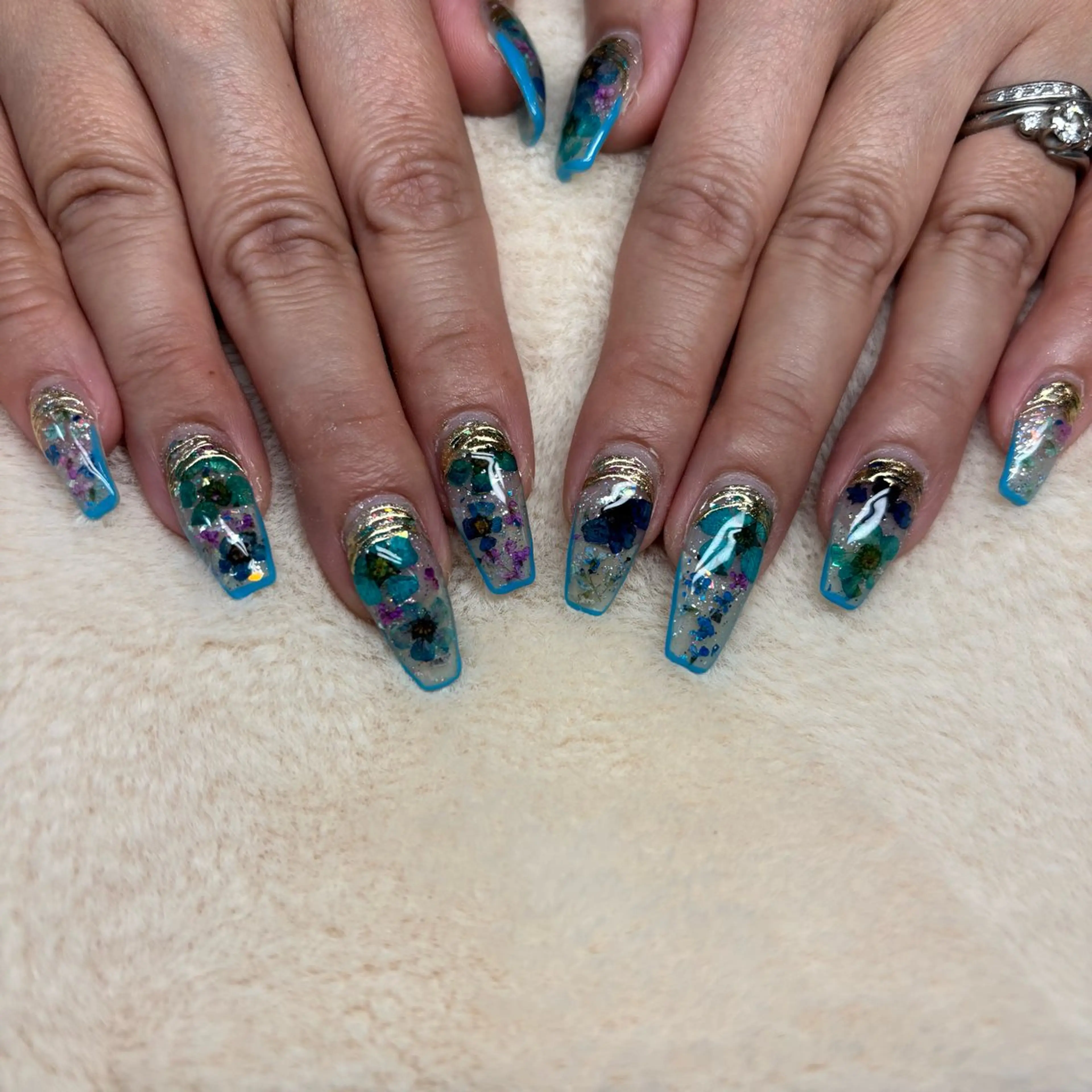 ネイル es nailのネイルデザイン