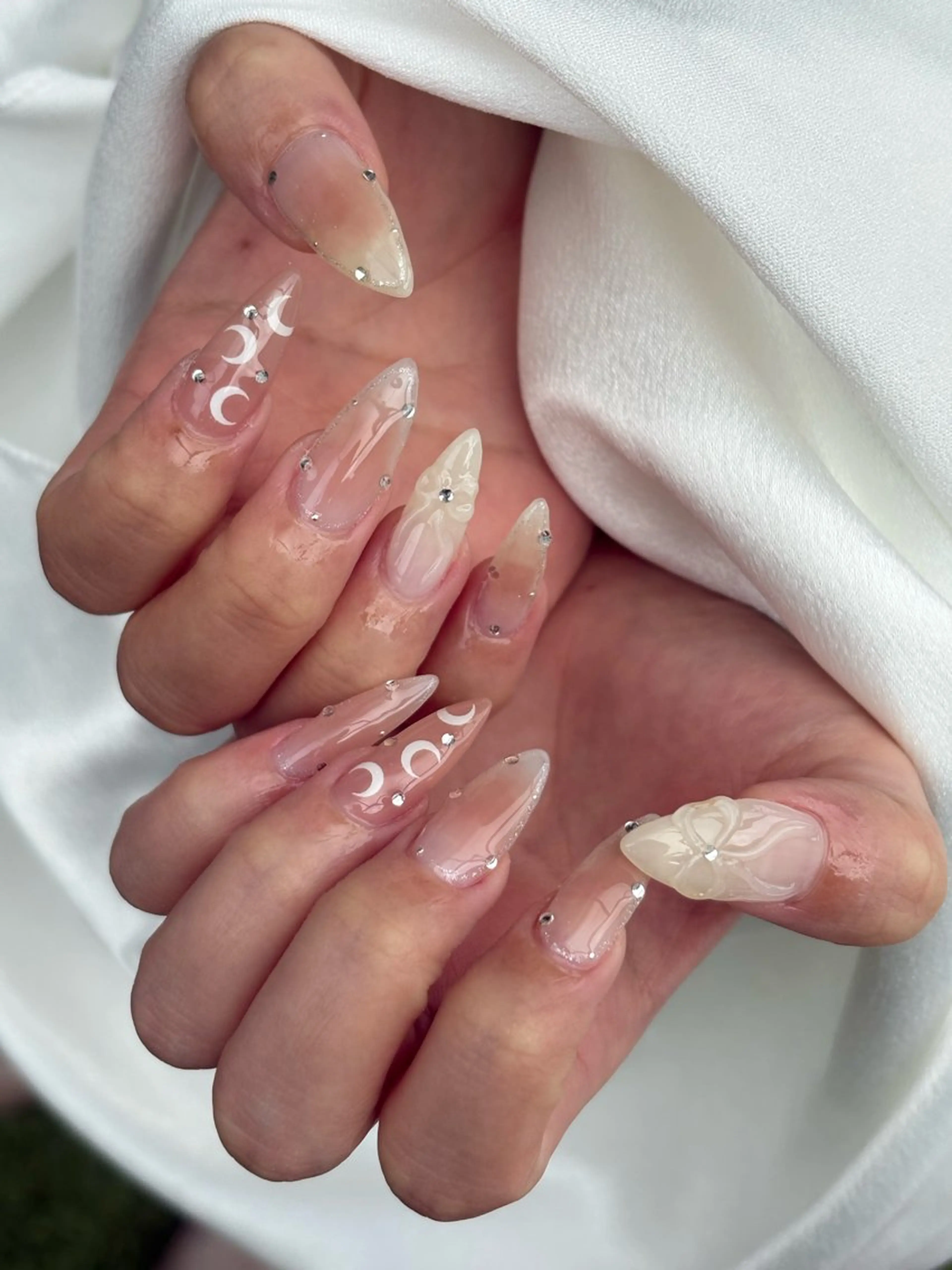 ネイル ハンドネイル フットネイル ✴︎ Delightのネイルデザイン