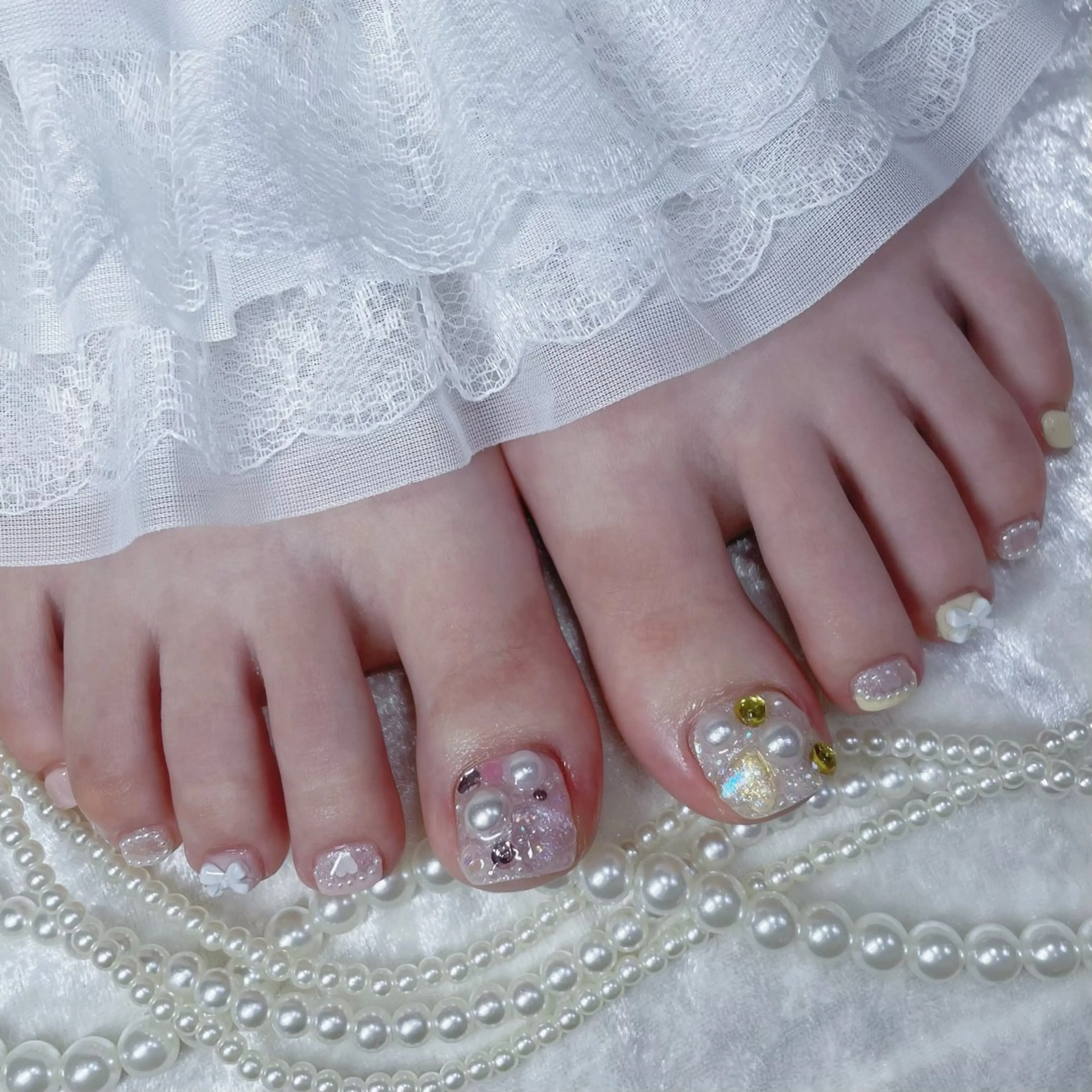 ネイル MINAMI໒꒱ Y2K、韓国ガーリーのネイルデザイン