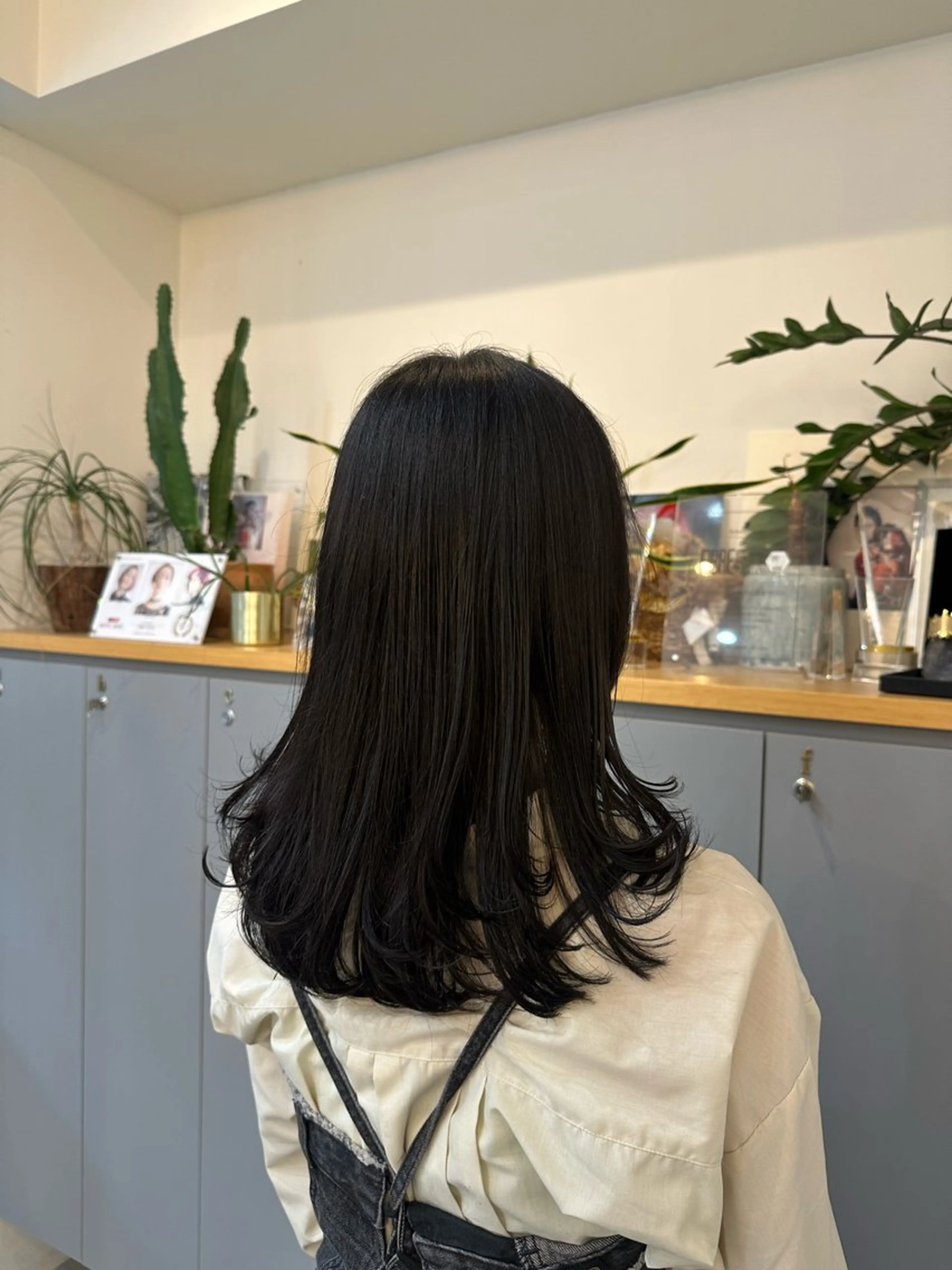 セミロング 加藤 利奈のヘアスタイル