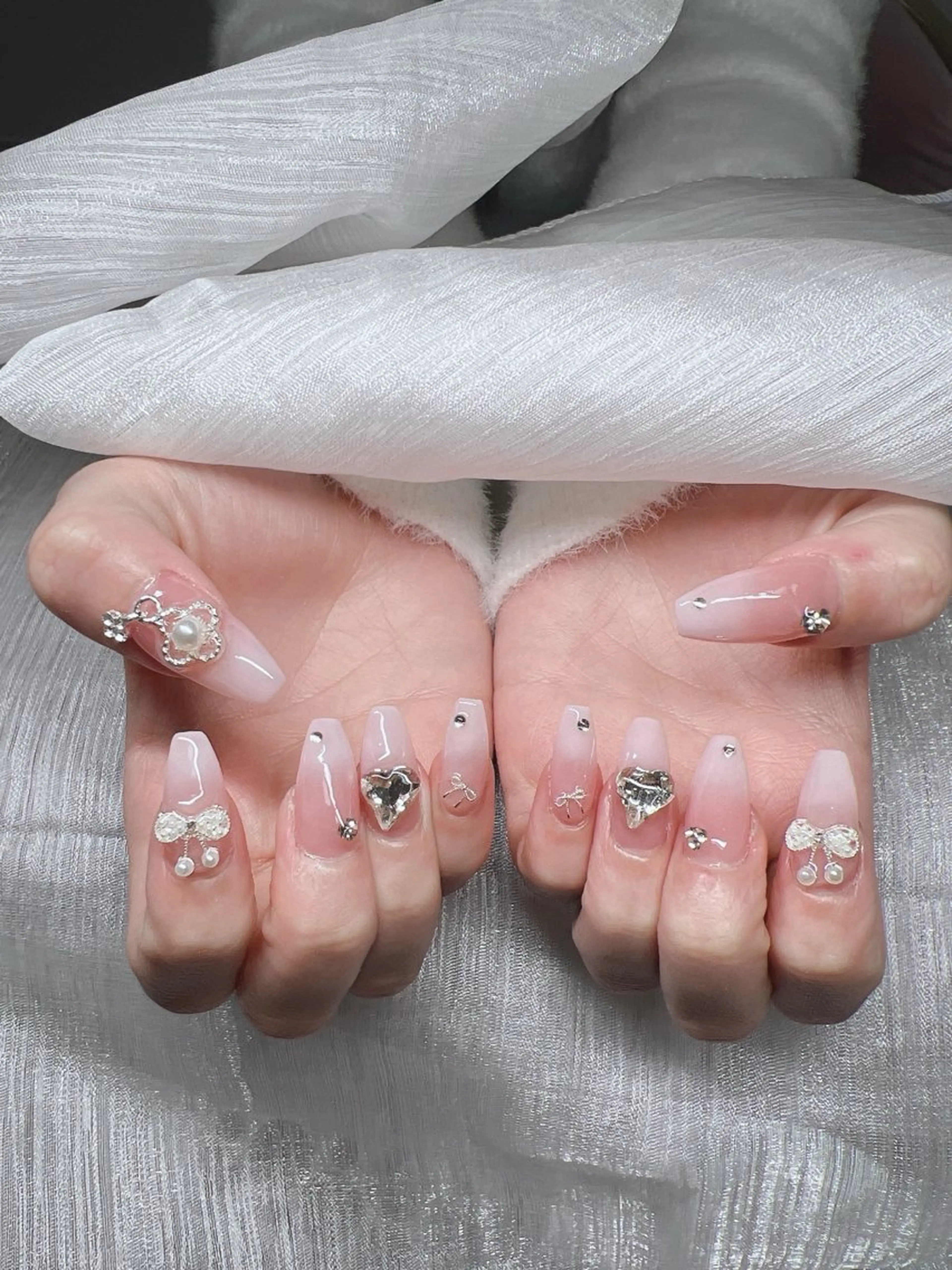 ネイル 長さ出し グラデーション キラキラネイル マグネットネイル ニュアンスネイル ハンドネイル Lee Nails チップ長さだし専門店のネイルデザイン