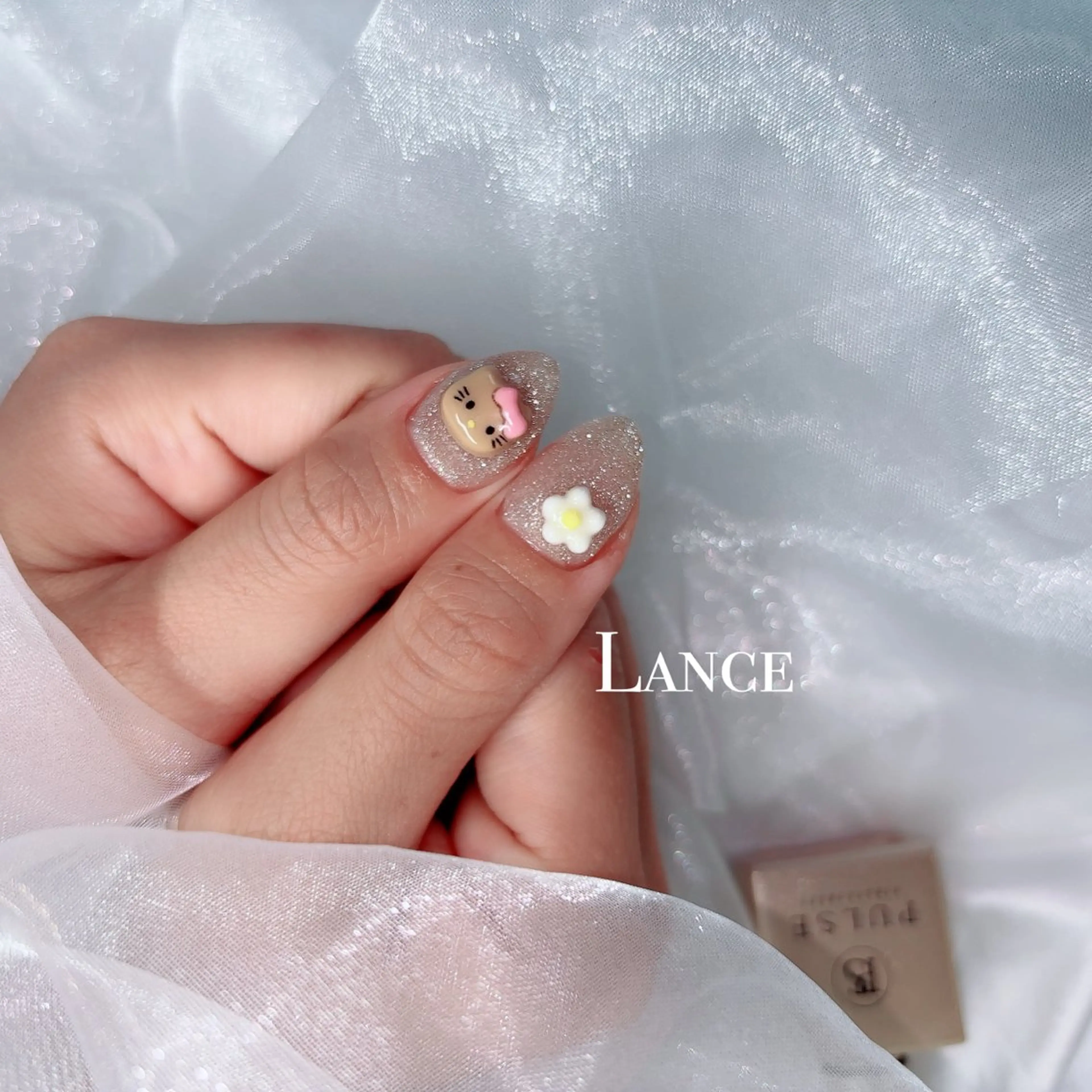 ネイル オーロラネイル キラキラネイル 韓国ネイル 春ネイル ワンホンネイル ハンドネイル Lance nailのネイルデザイン