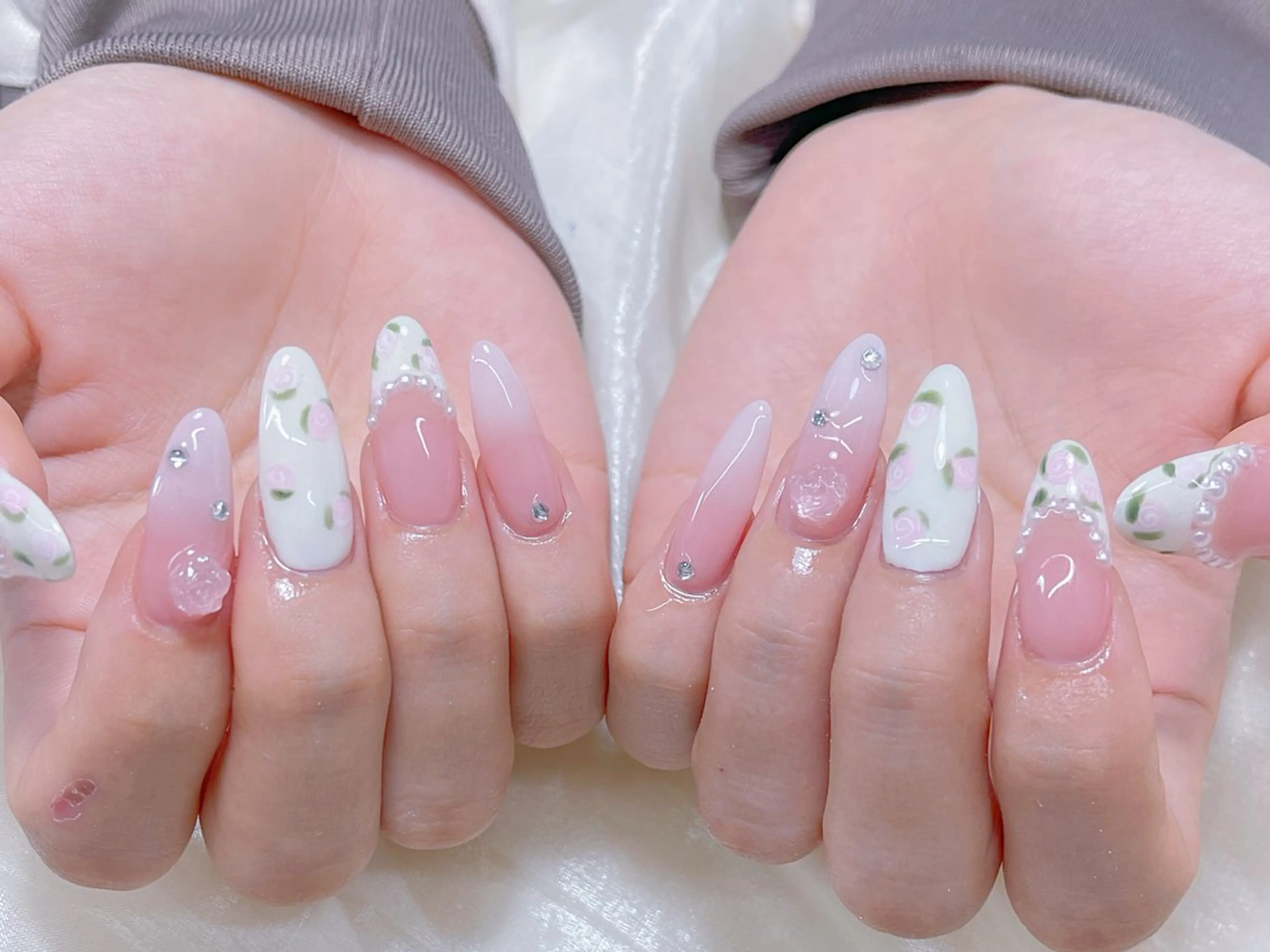 ネイル 🎀ネイルサロン エクラYUI🎀のネイルデザイン