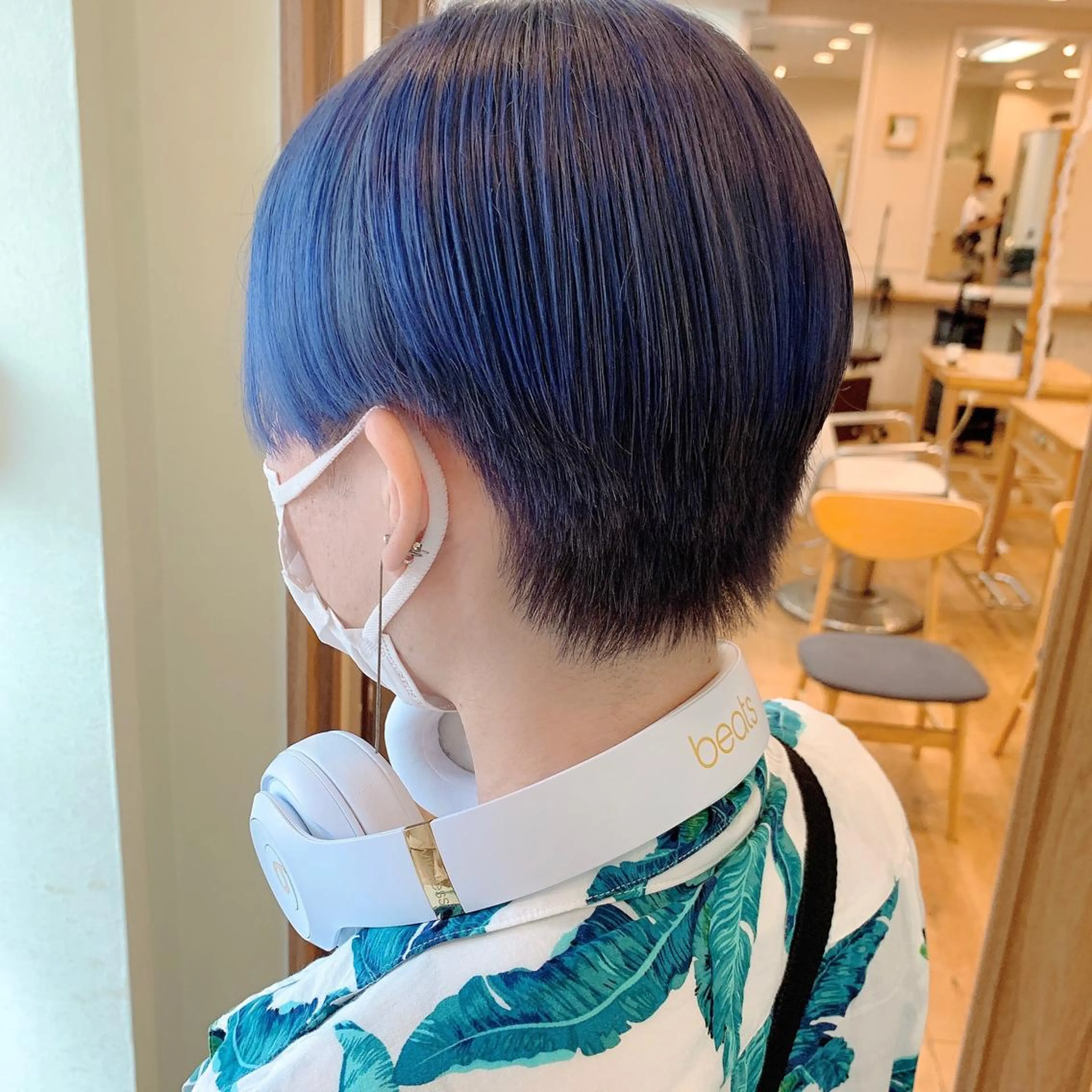 ショート カラー ハンサムショート ブリーチ ブルーカラー ブルーバイオレット バイオレットカラー NUMBER_ ユイナのヘアスタイル
