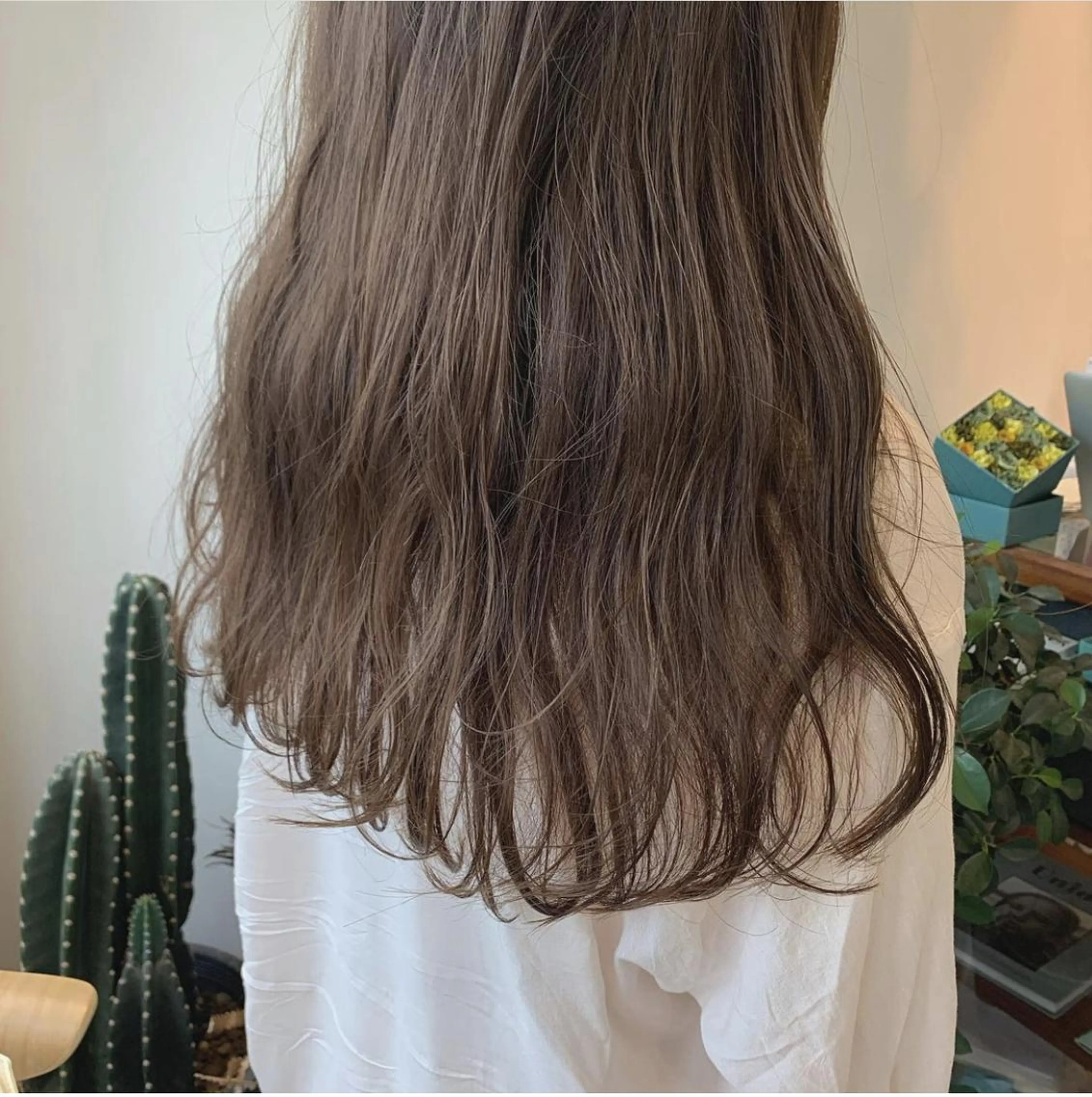 ミディアム パーマ カラー ミディアムパーマ ダブルカラー グラデーションカラー ハイライトカラー イルミナカラー CEINE PATHのヘアスタイル